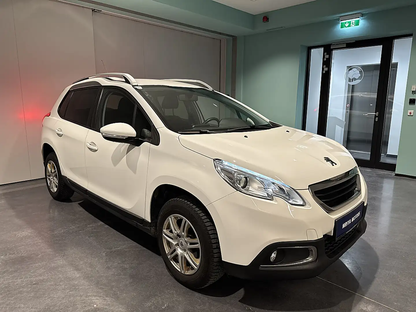 Peugeot 2008 | Perfektes Stadtauto | Erstbesitz | Service neu Weiß - 2