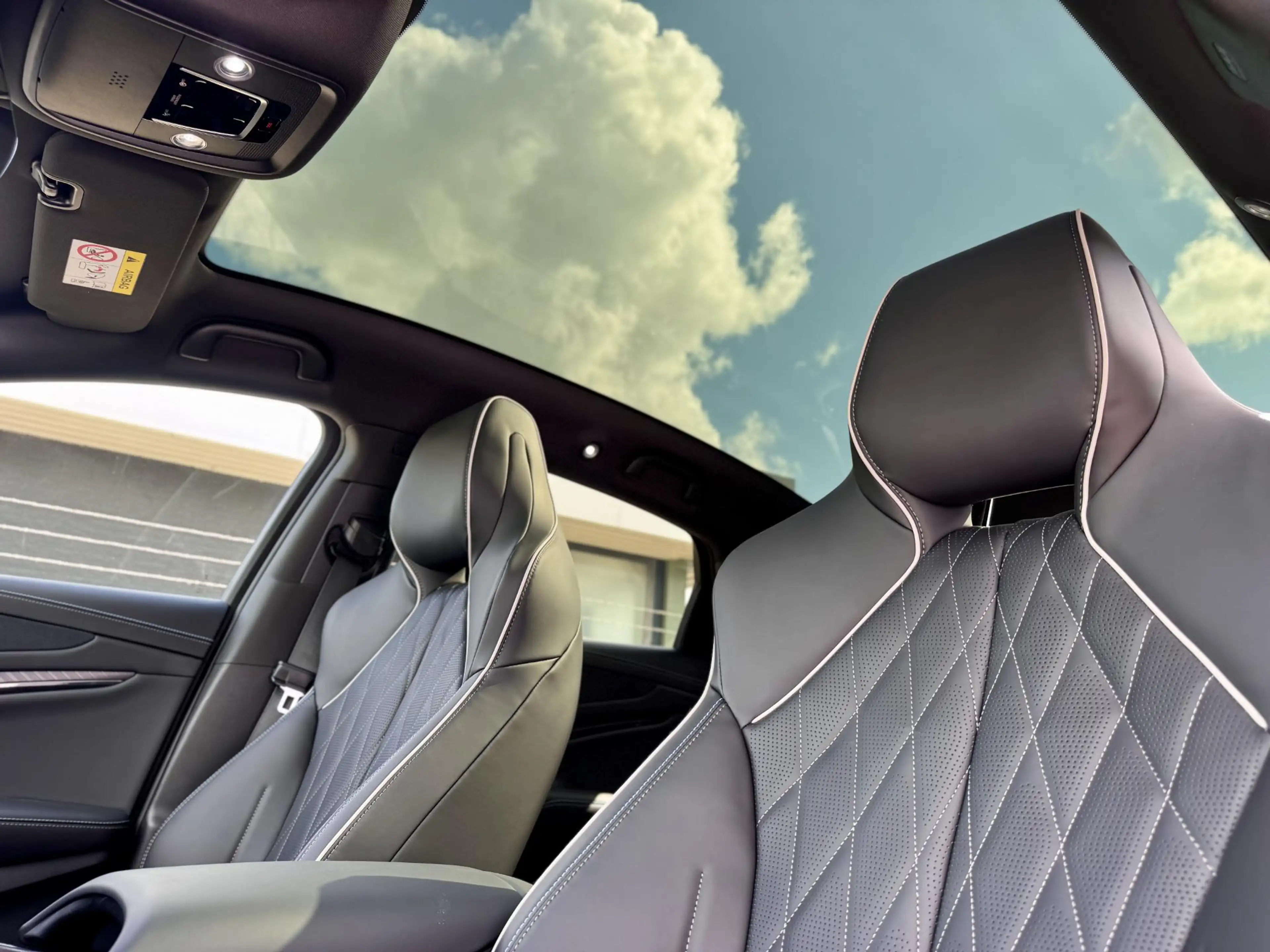 BYD Seal Design RWD | Panoramadak | Adaptive cruisecontrol — photo 11