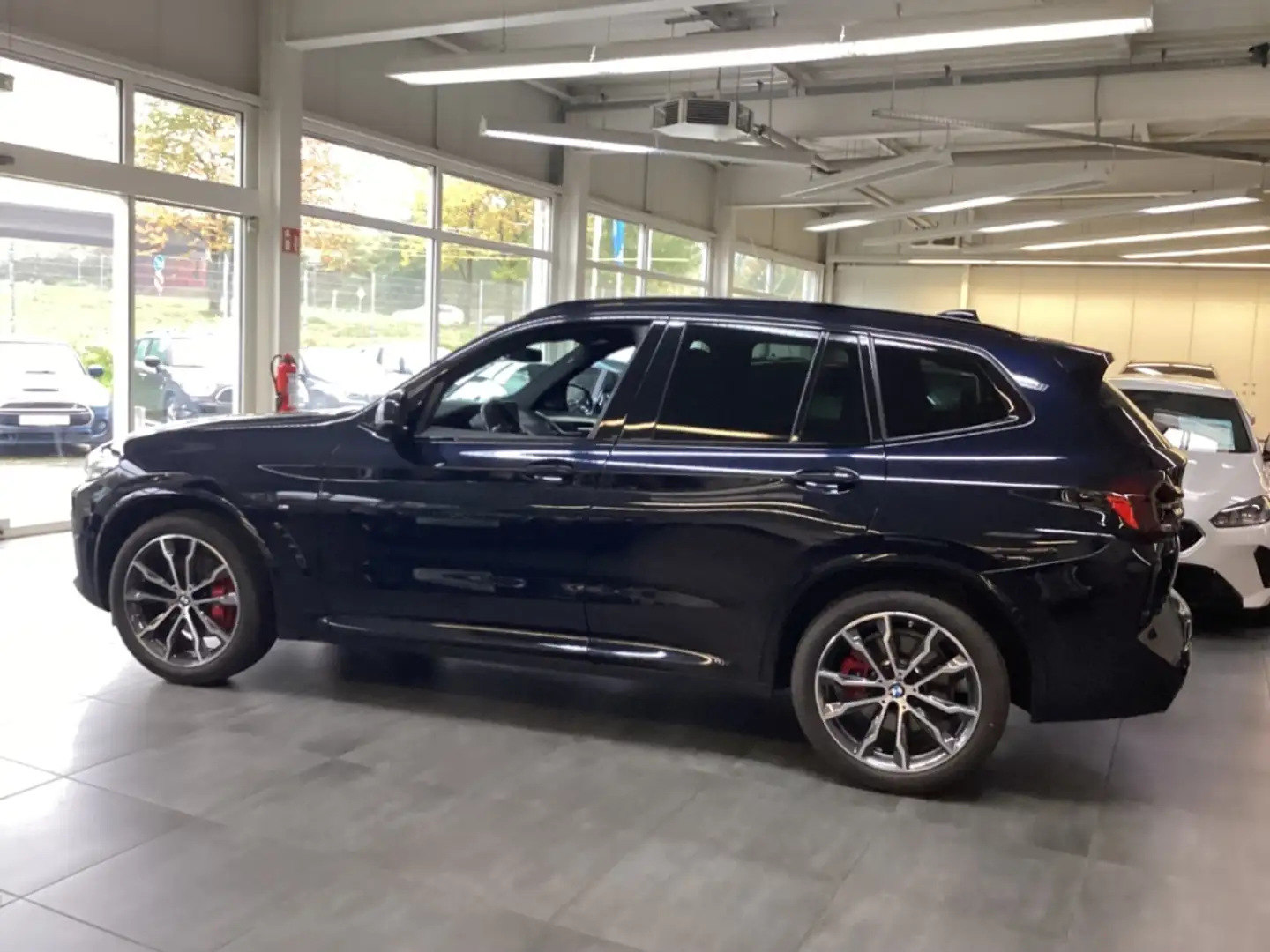 BMW X3 xDrive30d M Sport 20'' AHK H/K Laser HUD ACC LCPro Schwarz - 2