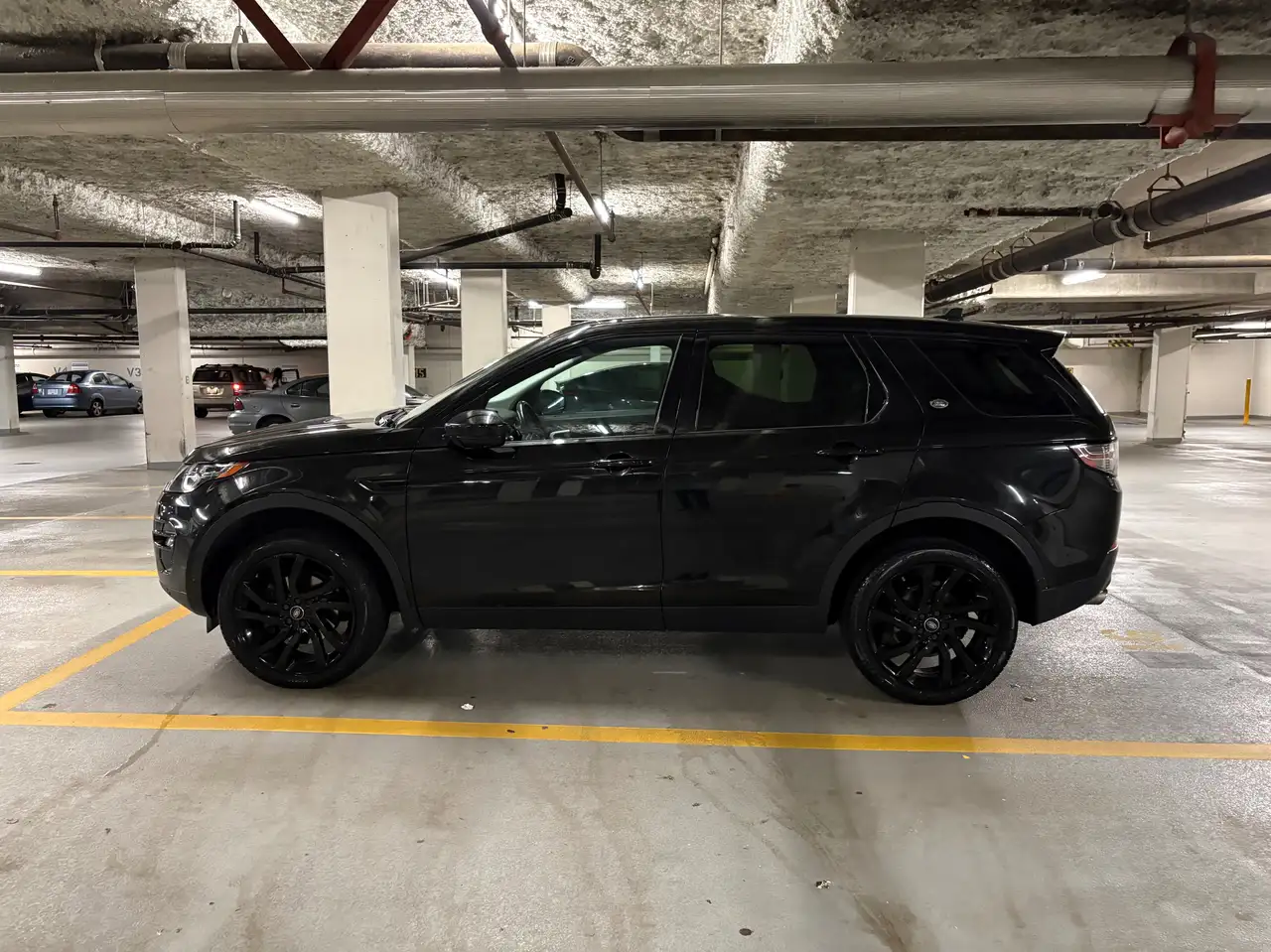 Land Rover Discovery Sport снимка Land Rover Discovery Sport