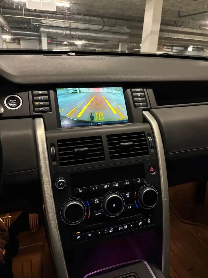 Land Rover Discovery Sport снимка Land Rover Discovery Sport
