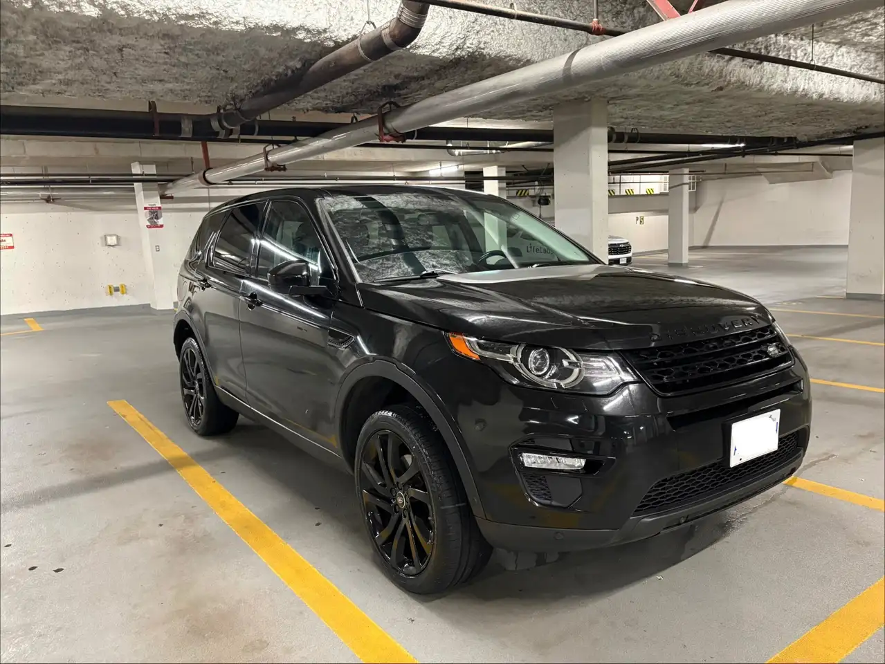 Land Rover Discovery Sport снимка Land Rover Discovery Sport