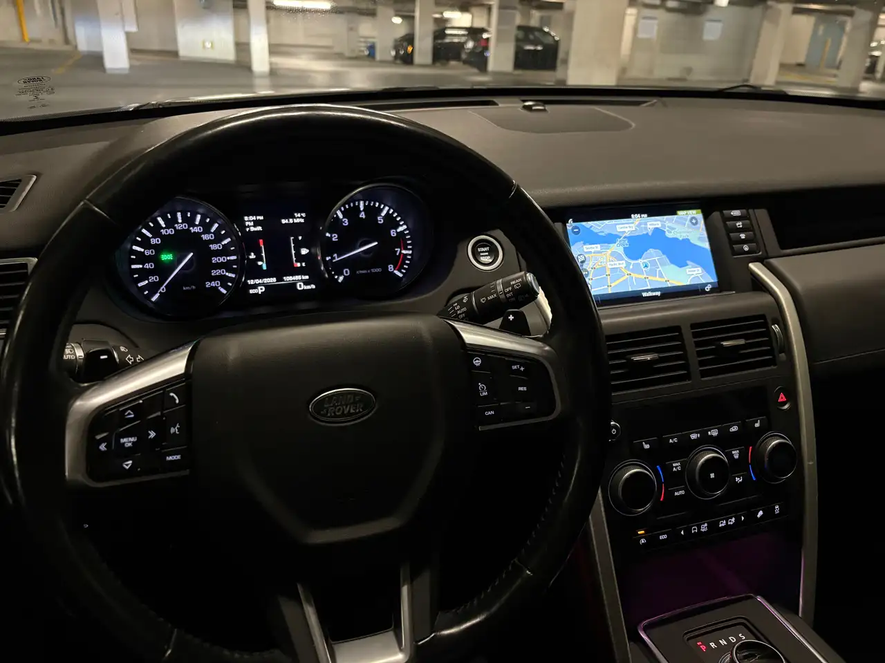 Land Rover Discovery Sport снимка Land Rover Discovery Sport