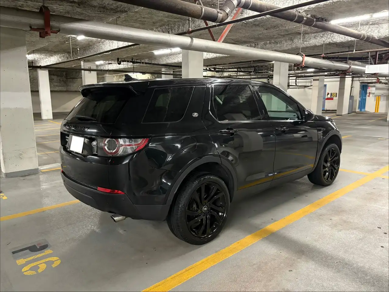 Land Rover Discovery Sport снимка Land Rover Discovery Sport