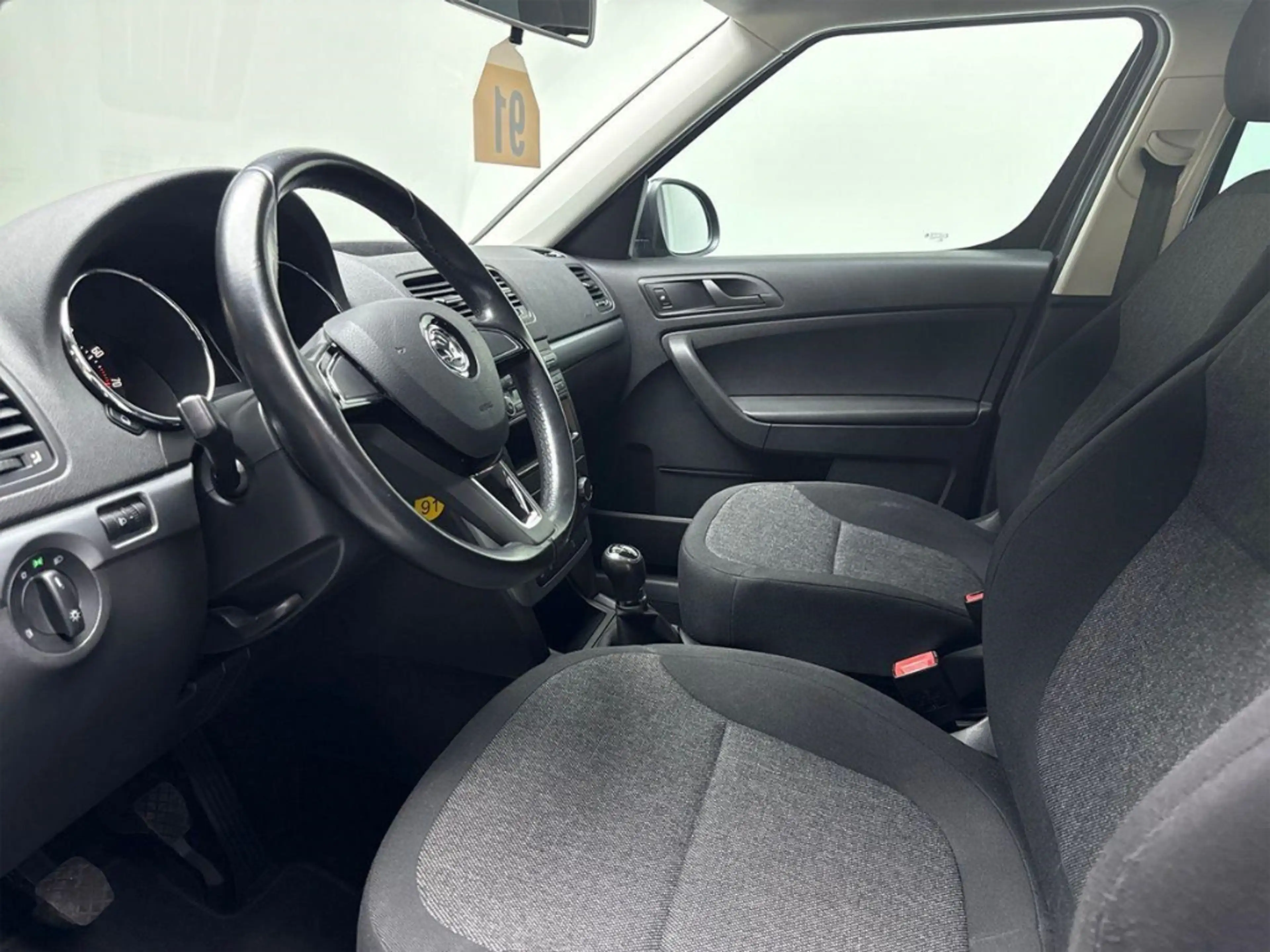 Skoda Yeti Skoda 1.2 TSI Active 1.Hand TÜV 12/27 — photo 7
