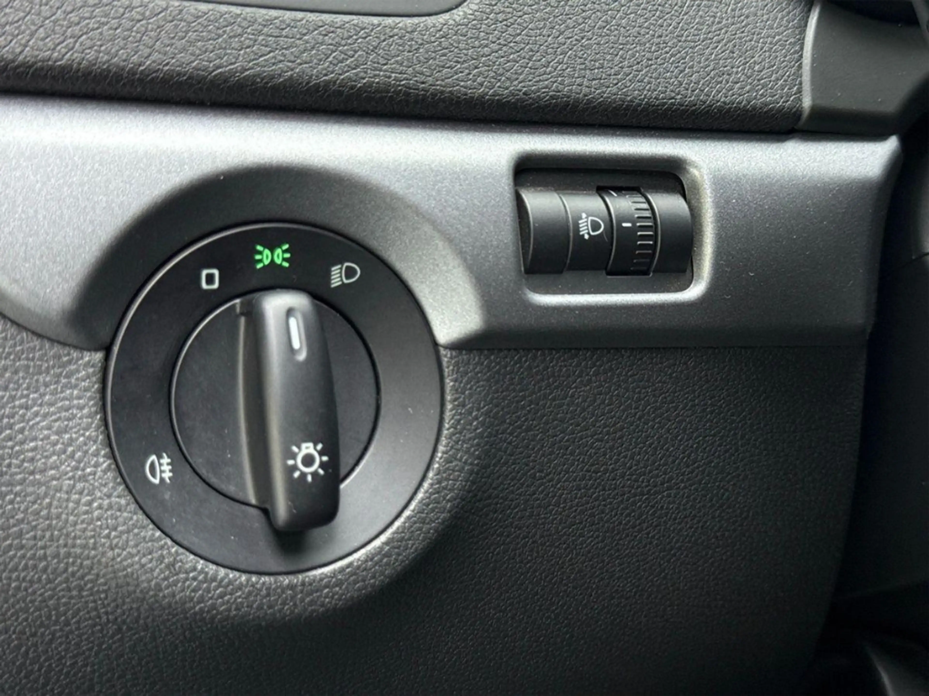 Skoda Yeti Skoda 1.2 TSI Active 1.Hand TÜV 12/27 — photo 15
