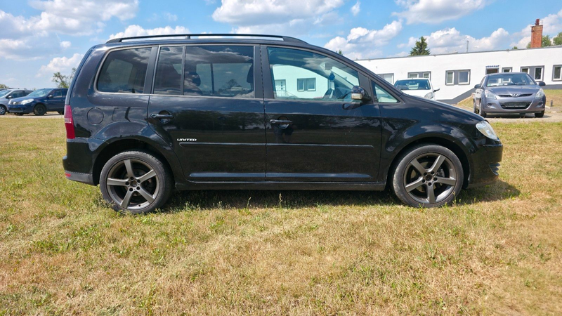 Volkswagen Touran United 1.4 - TÜV/ AU NEU — photo 5