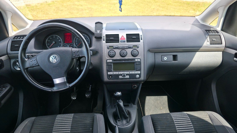 Volkswagen Touran United 1.4 - TÜV/ AU NEU — photo 11