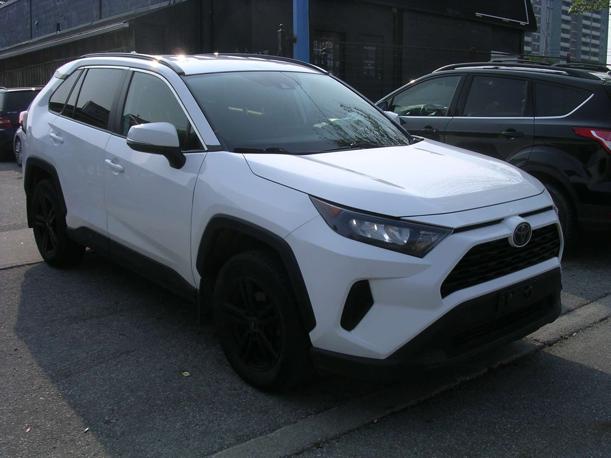2021 Toyota RAV4 LE AWD — снимка 1