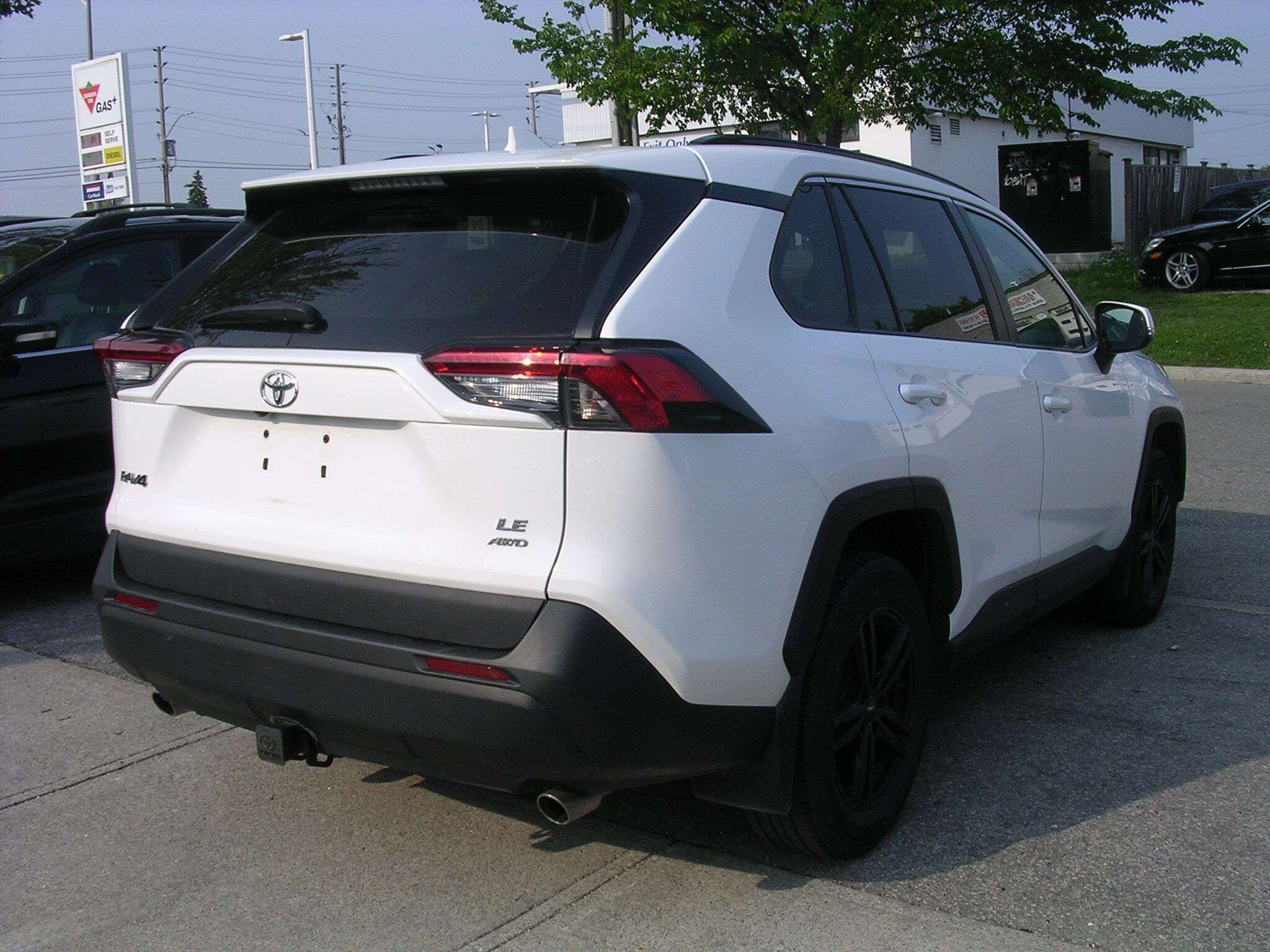 2021 Toyota RAV4 LE AWD — снимка 1