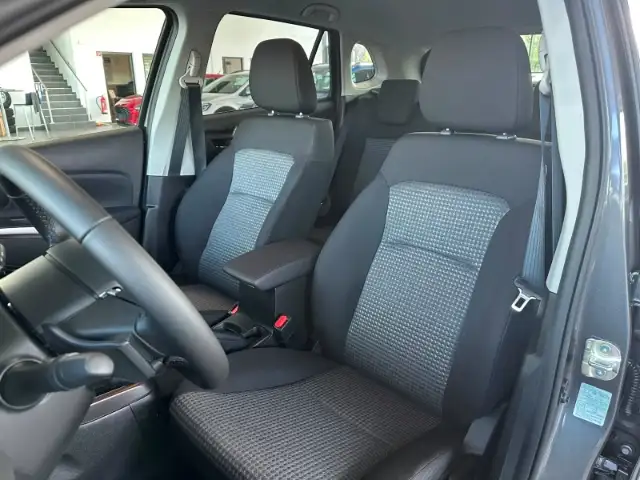 Suzuki SX4 S-Cross view 11
