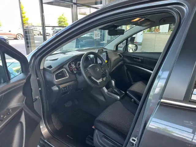 Suzuki SX4 S-Cross view 10