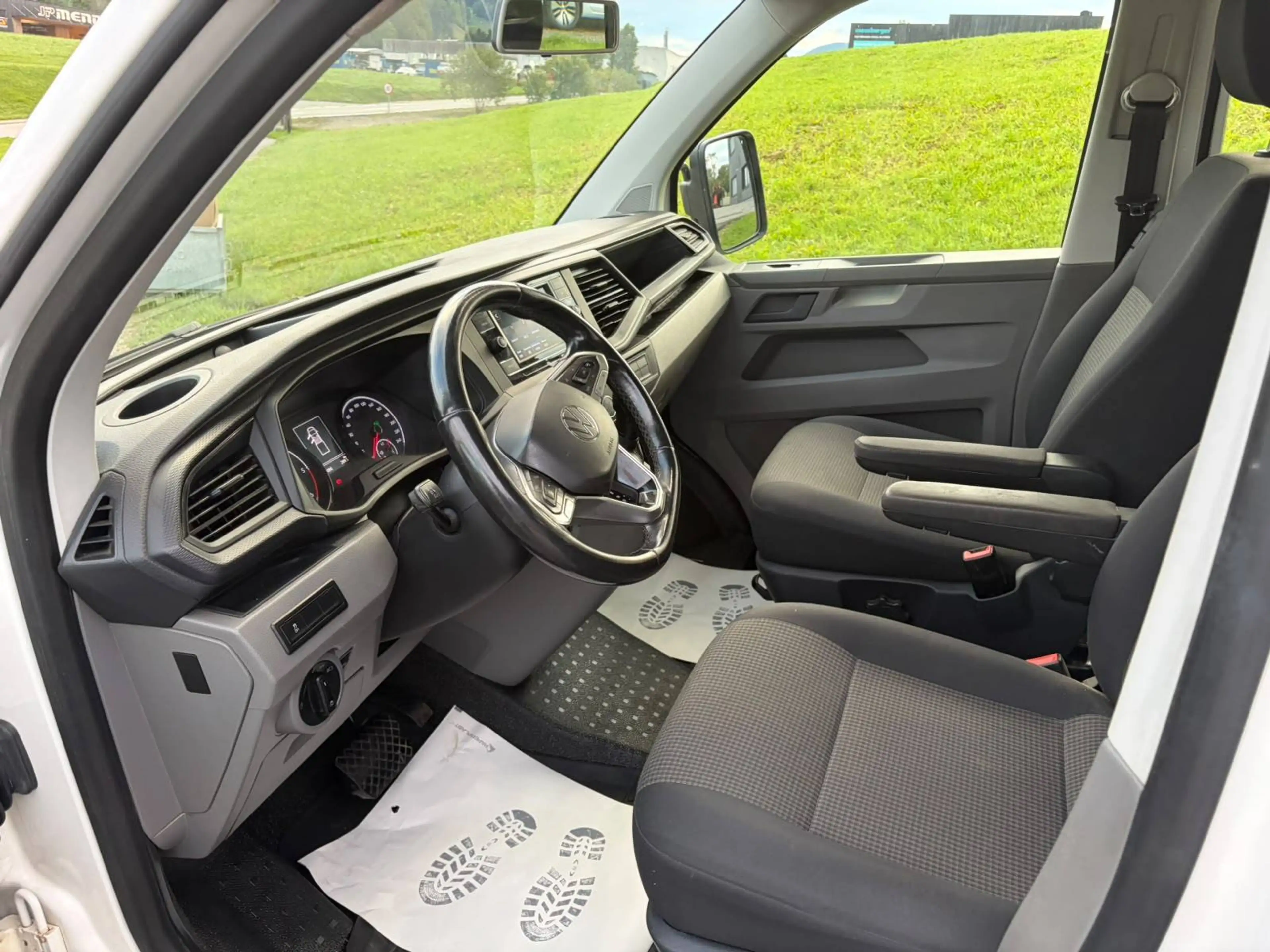 Volkswagen T6.1 Transporter 4MOTION lang Doppelkabine*DSG*AHV — photo 7