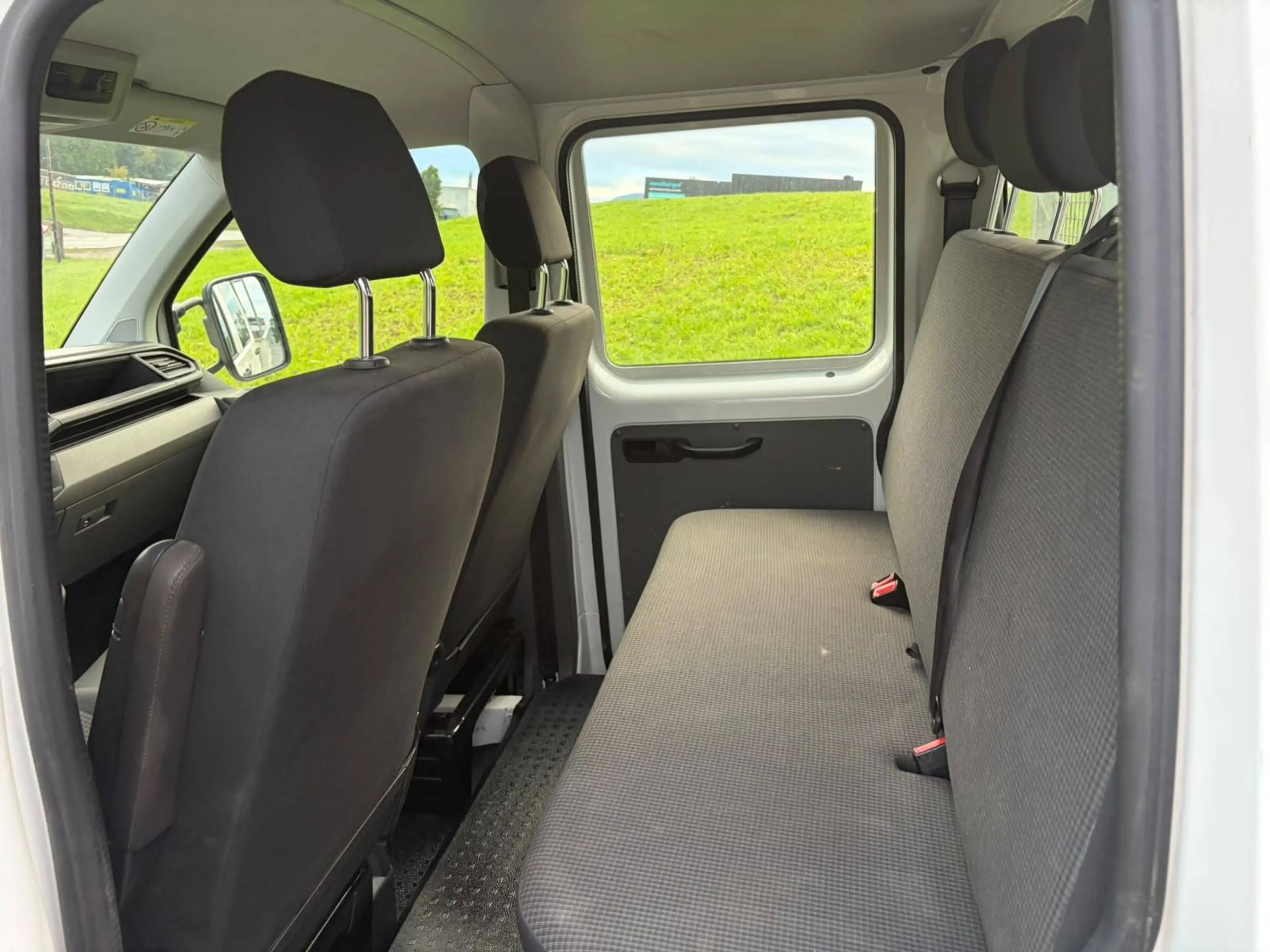 Volkswagen T6.1 Transporter 4MOTION lang Doppelkabine*DSG*AHV — photo 8