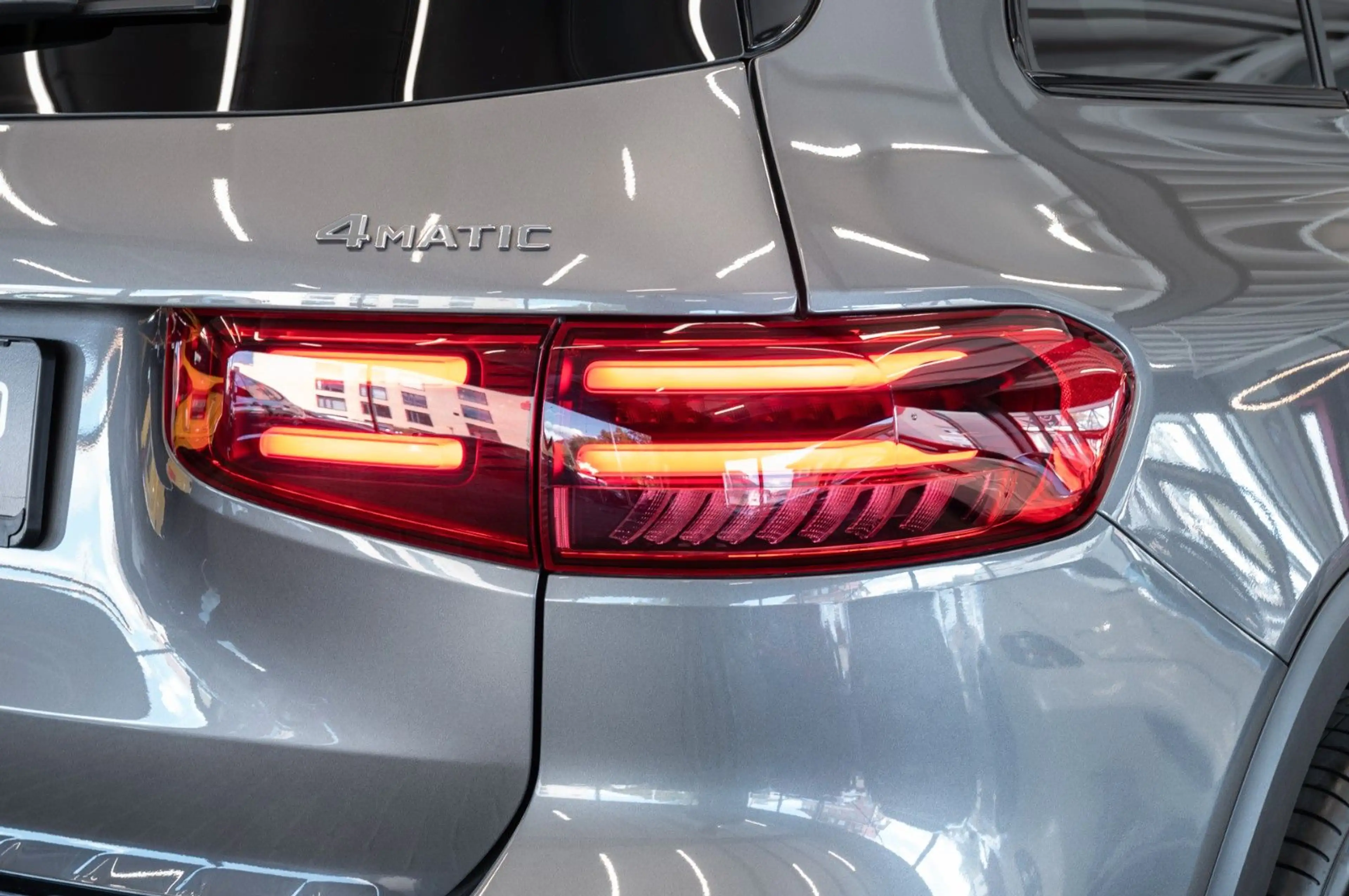 Mercedes-Benz GLB 250 GLB250 4M|AMG-LINE|NIGHT|PANO|AHK|360°|MEMORY — photo 8