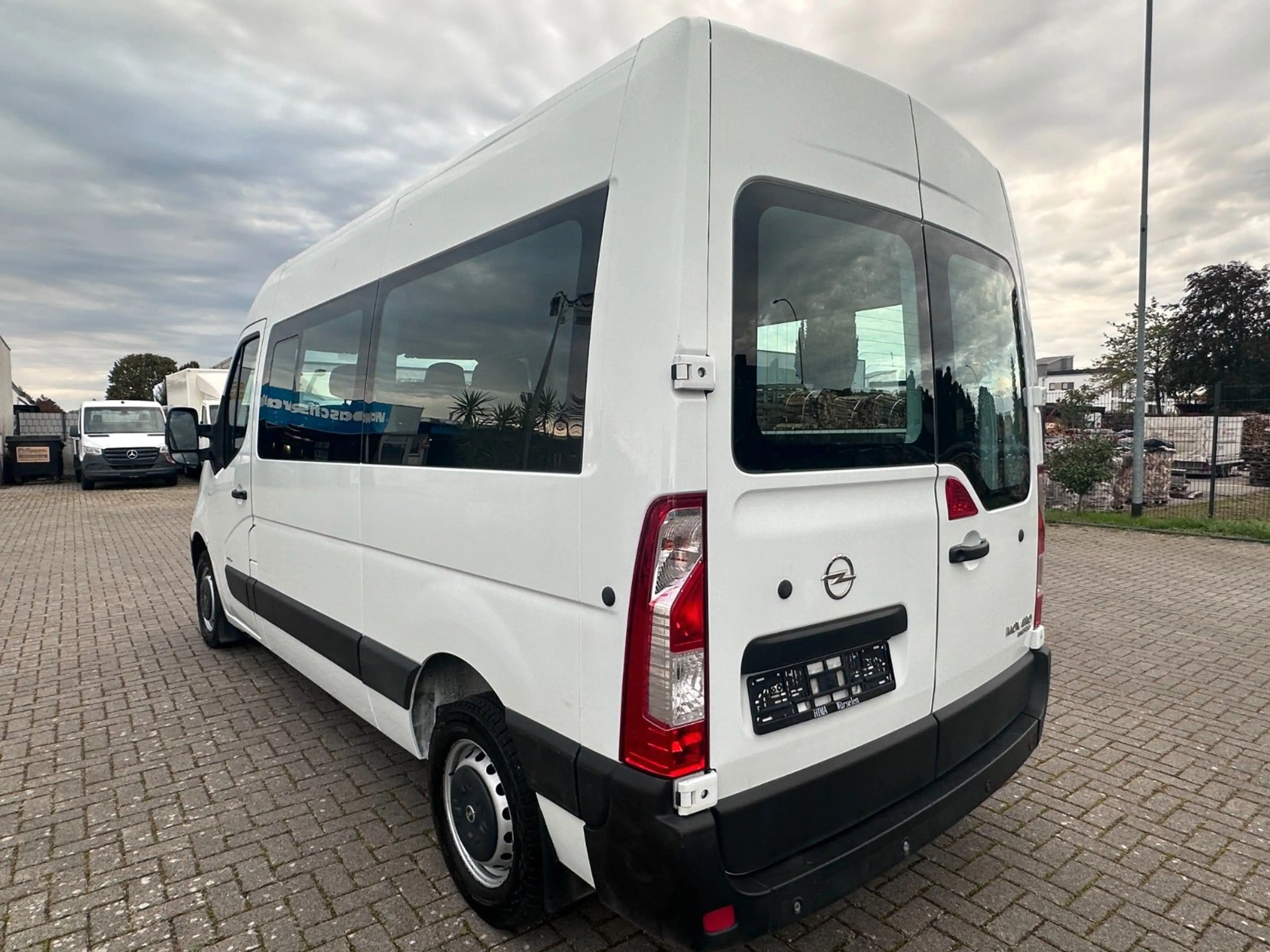 Opel Movano B Kasten/Kombi HKb L2H2 3,5t Combi 9 Sitz — photo 9