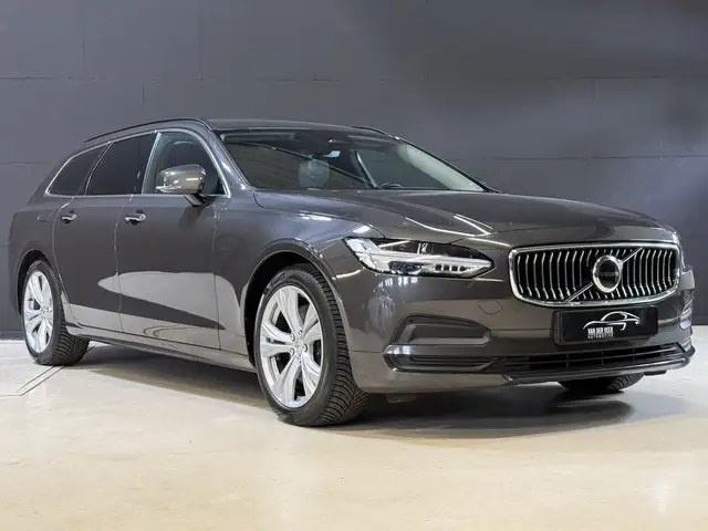 Volvo V90 view 5
