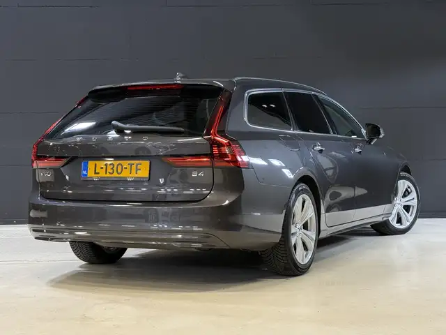 Volvo V90 view 18