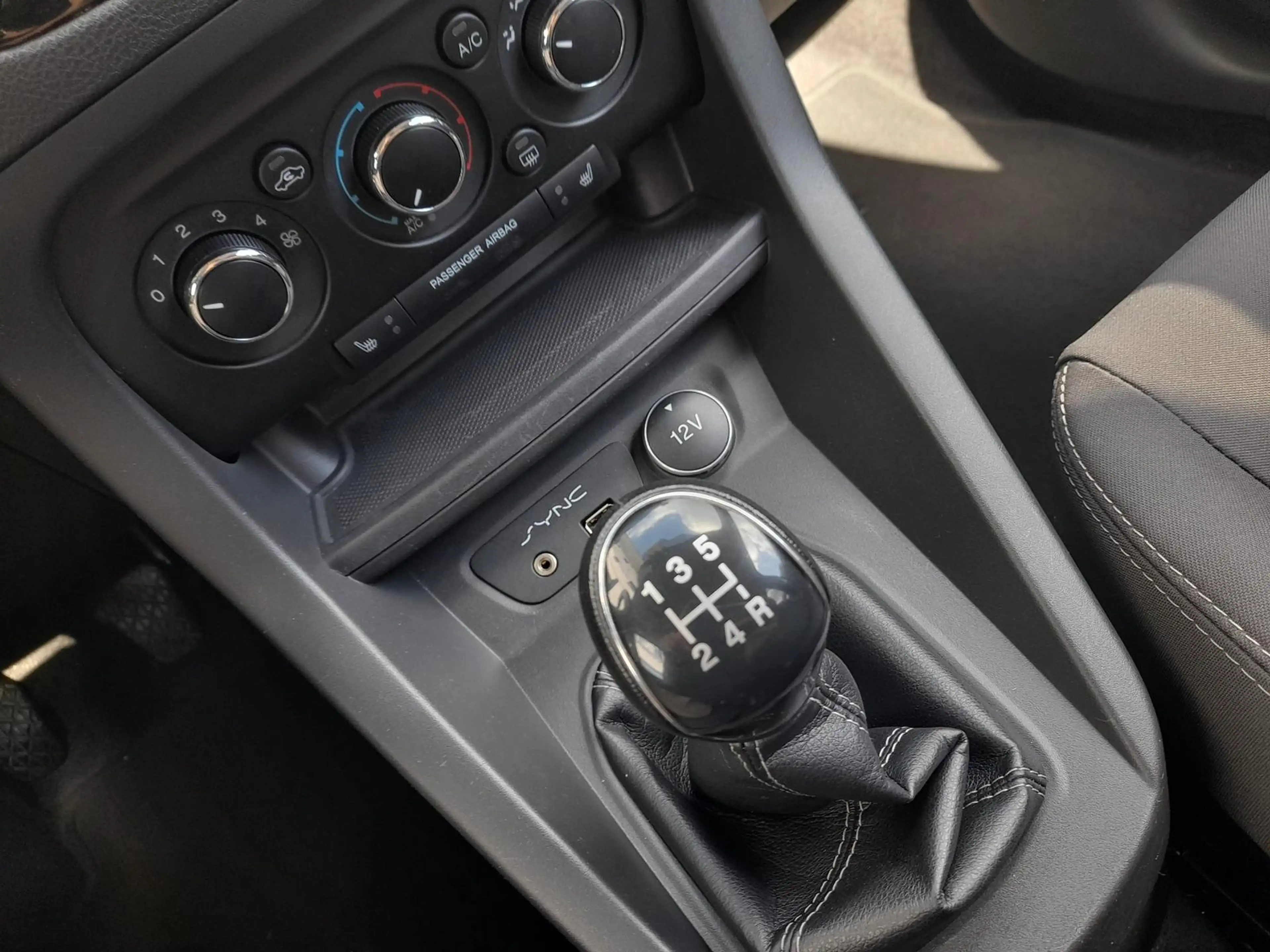 Ford Ka/Ka+ 1.2 Cool & Sound SHZ~PDC~MFL~SCHECKHEFTGEPFL. — photo 26