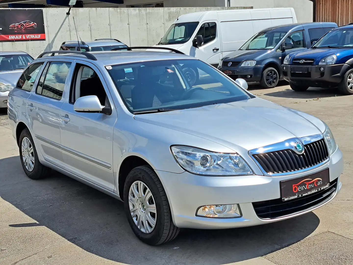 Skoda Octavia Combi Ambition 1,6 TDI CR DPF 4x4 Argent - 1