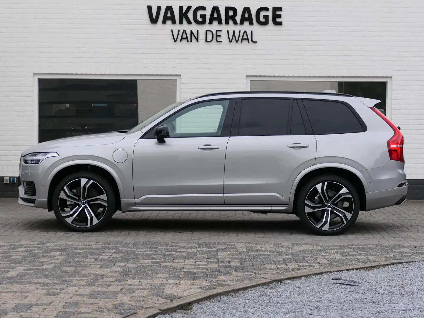 Volvo XC90 2.0 T8 Plug-in hybrid AWD Ultra Dark | Luchtvering Gris - 2