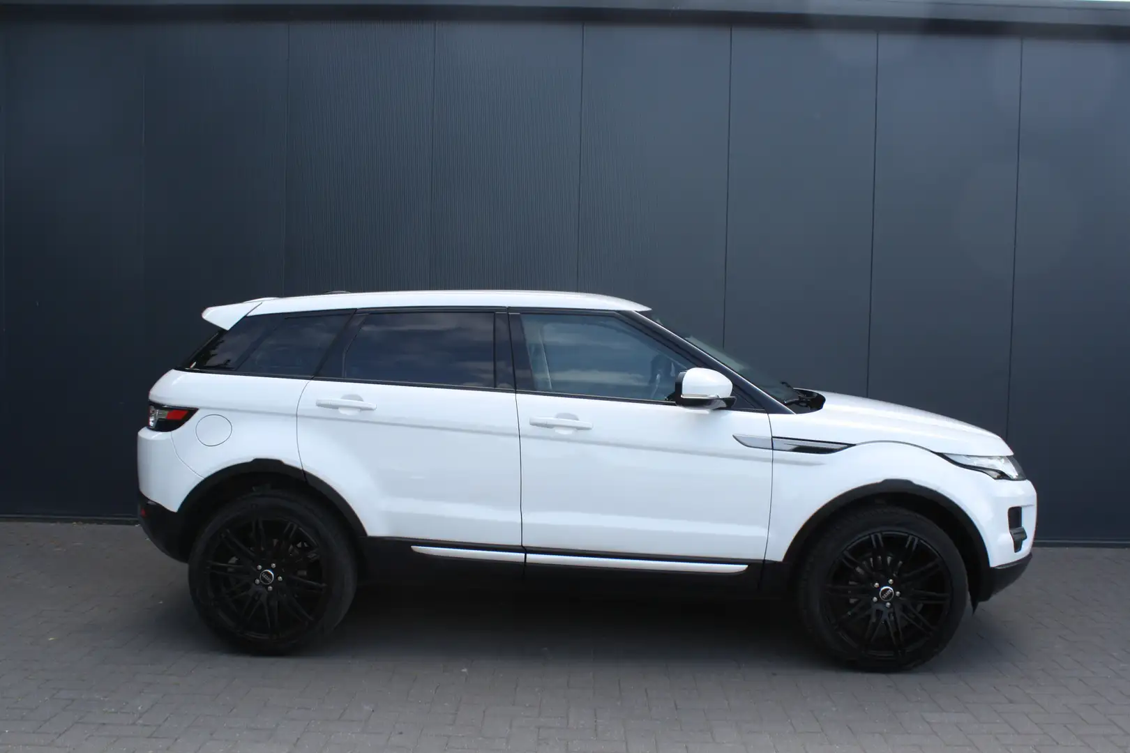 Land Rover Range Rover Evoque 2.2 eD4 2WD Pure LEDER- NAVIGATIE - 20" LM VELGEN Weiß - 2