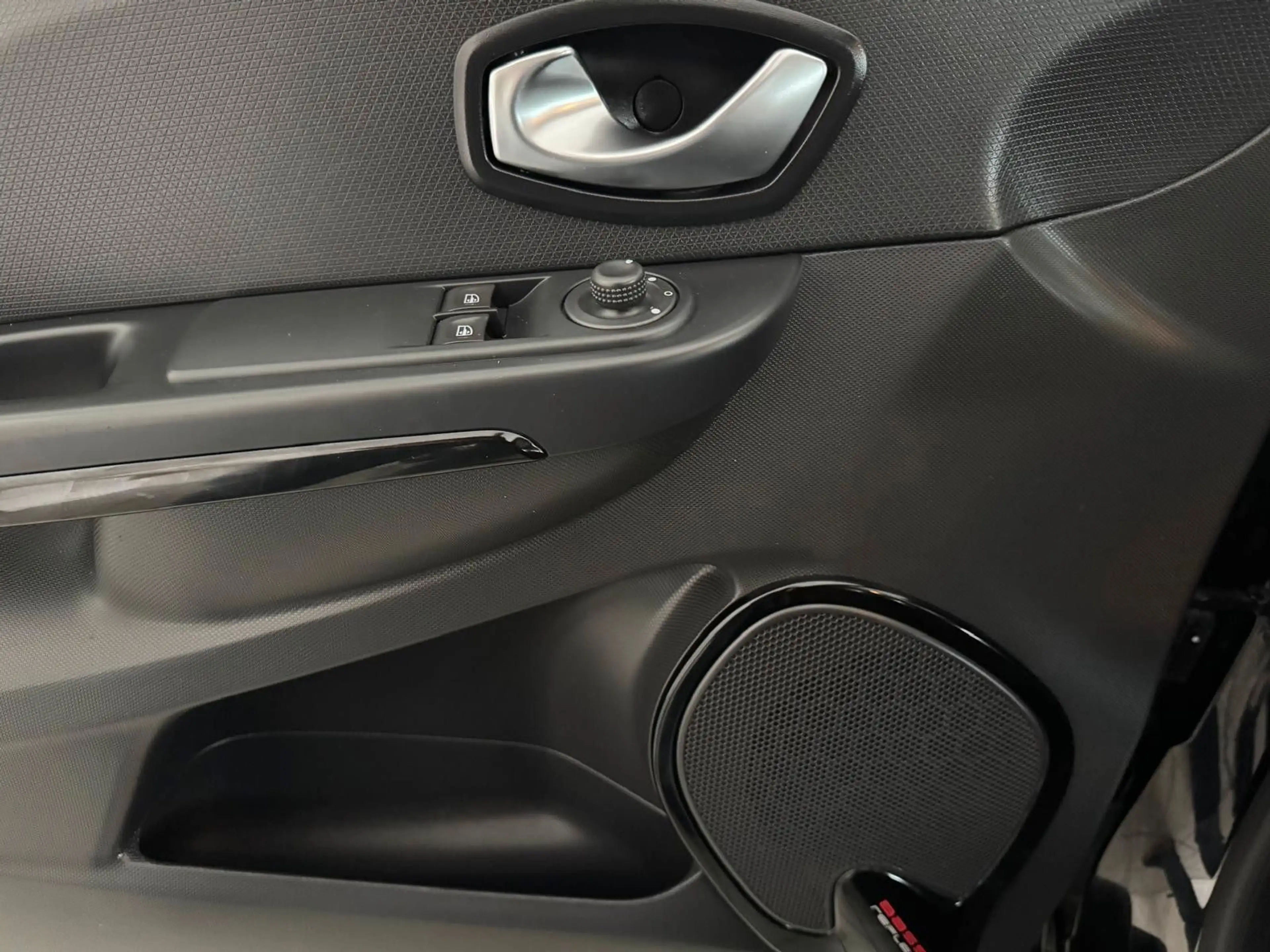 Renault Clio IV Dynamique TCe **Klima+Tempomat** — photo 9