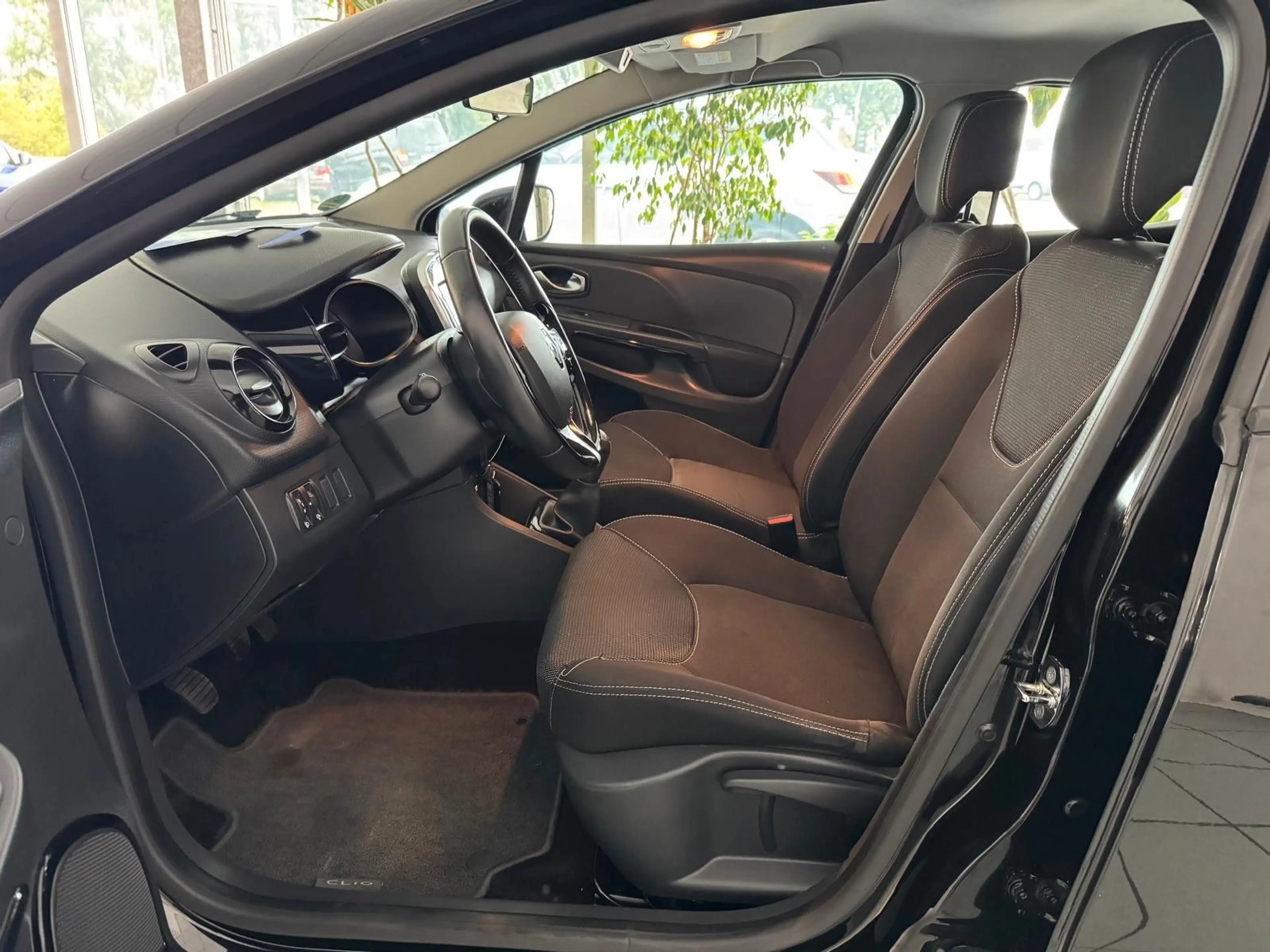 Renault Clio IV Dynamique TCe **Klima+Tempomat** — photo 10