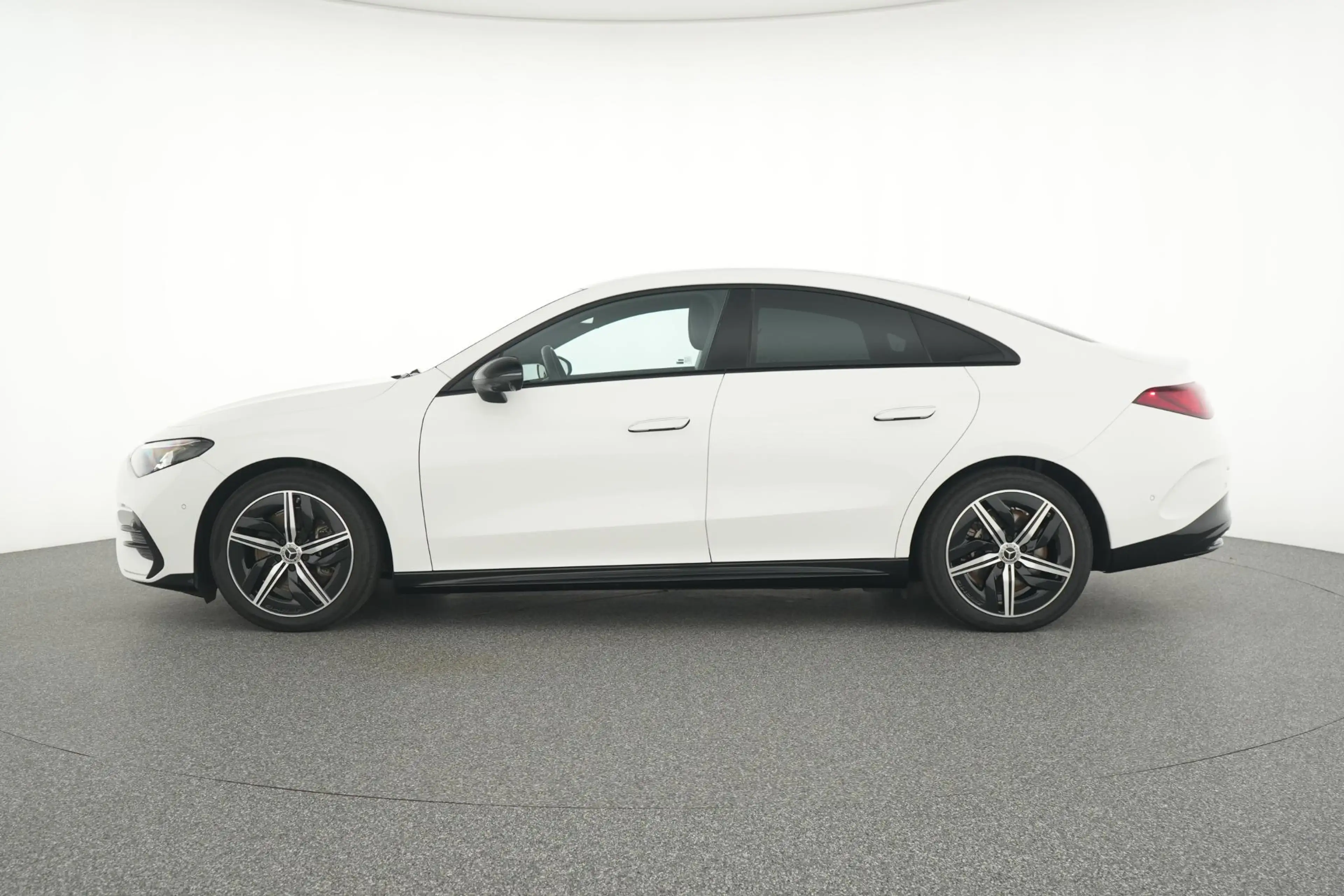 Mercedes-Benz CLA 250 250+ AMG Line - Pack Night — photo 13