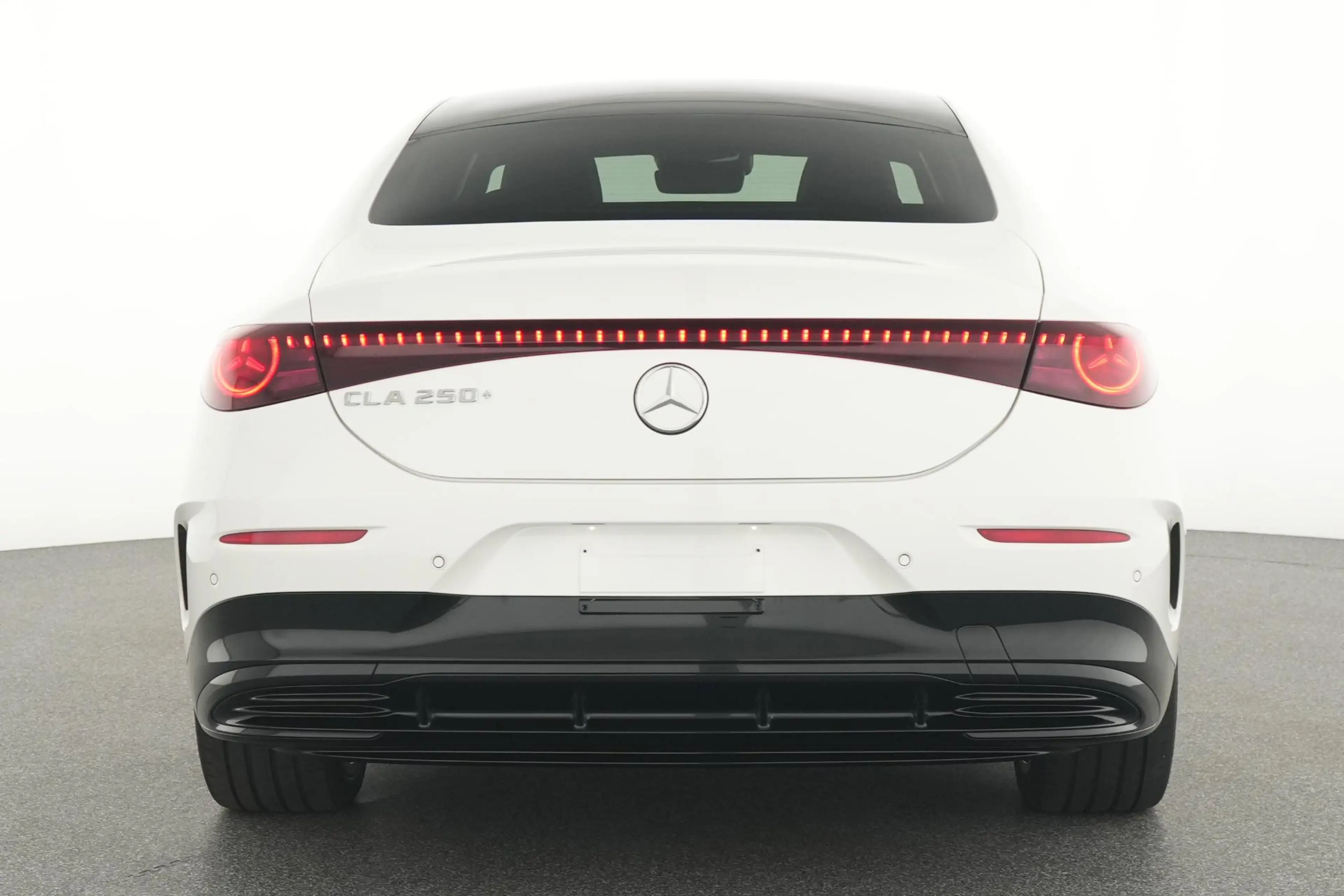 Mercedes-Benz CLA 250 250+ AMG Line - Pack Night — photo 6