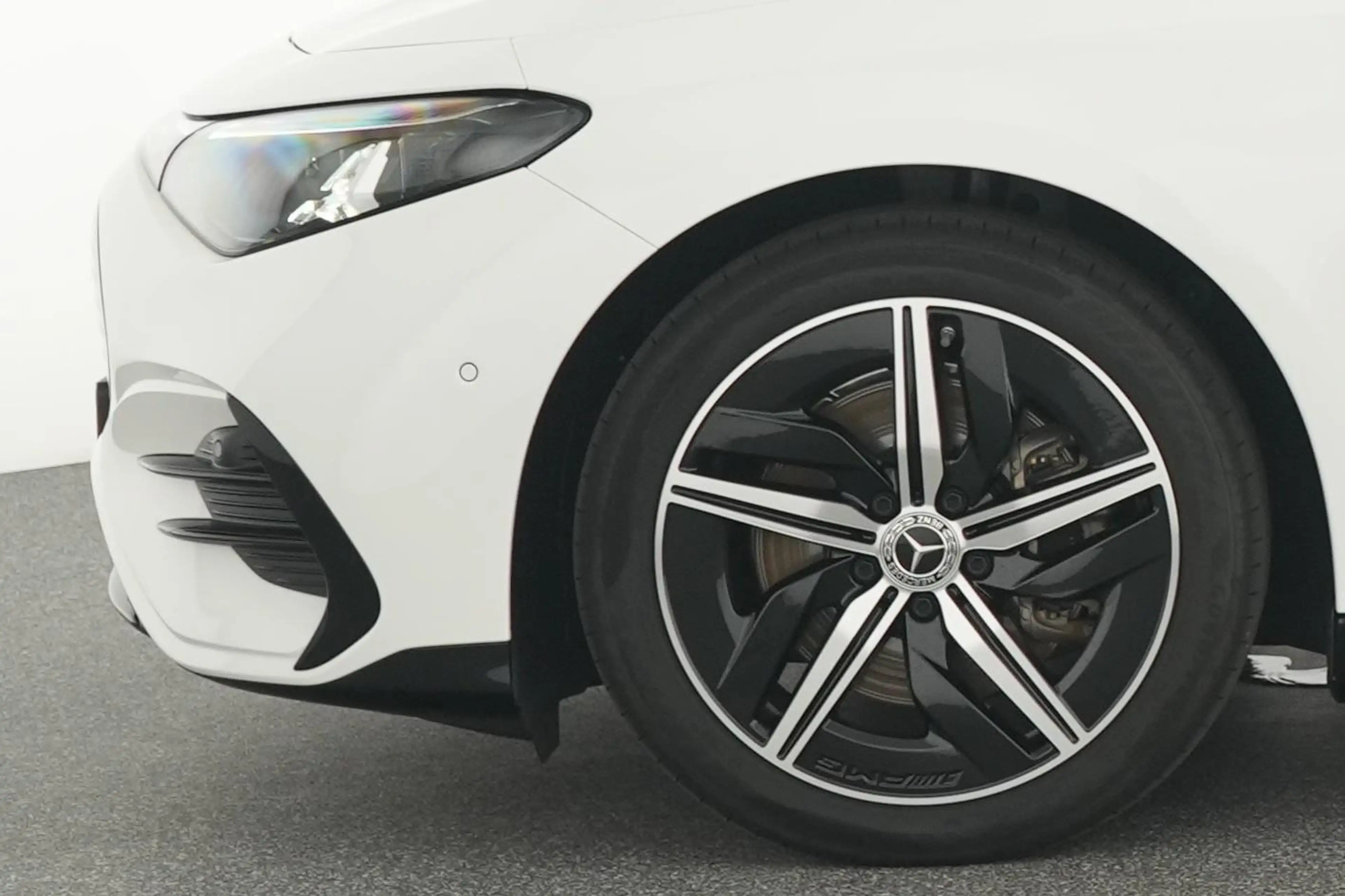 Mercedes-Benz CLA 250 250+ AMG Line - Pack Night — photo 4
