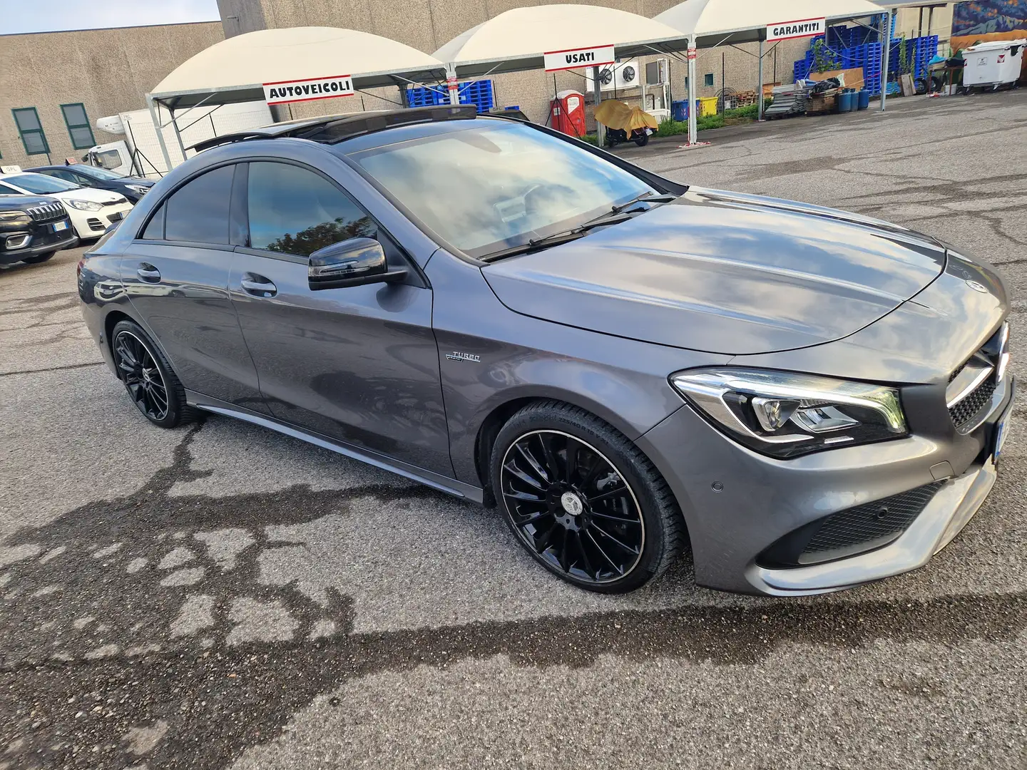 Mercedes-Benz CLA 200 Premium. tetto apribile ANCHE PER NEOPATENTATI Grijs - 1