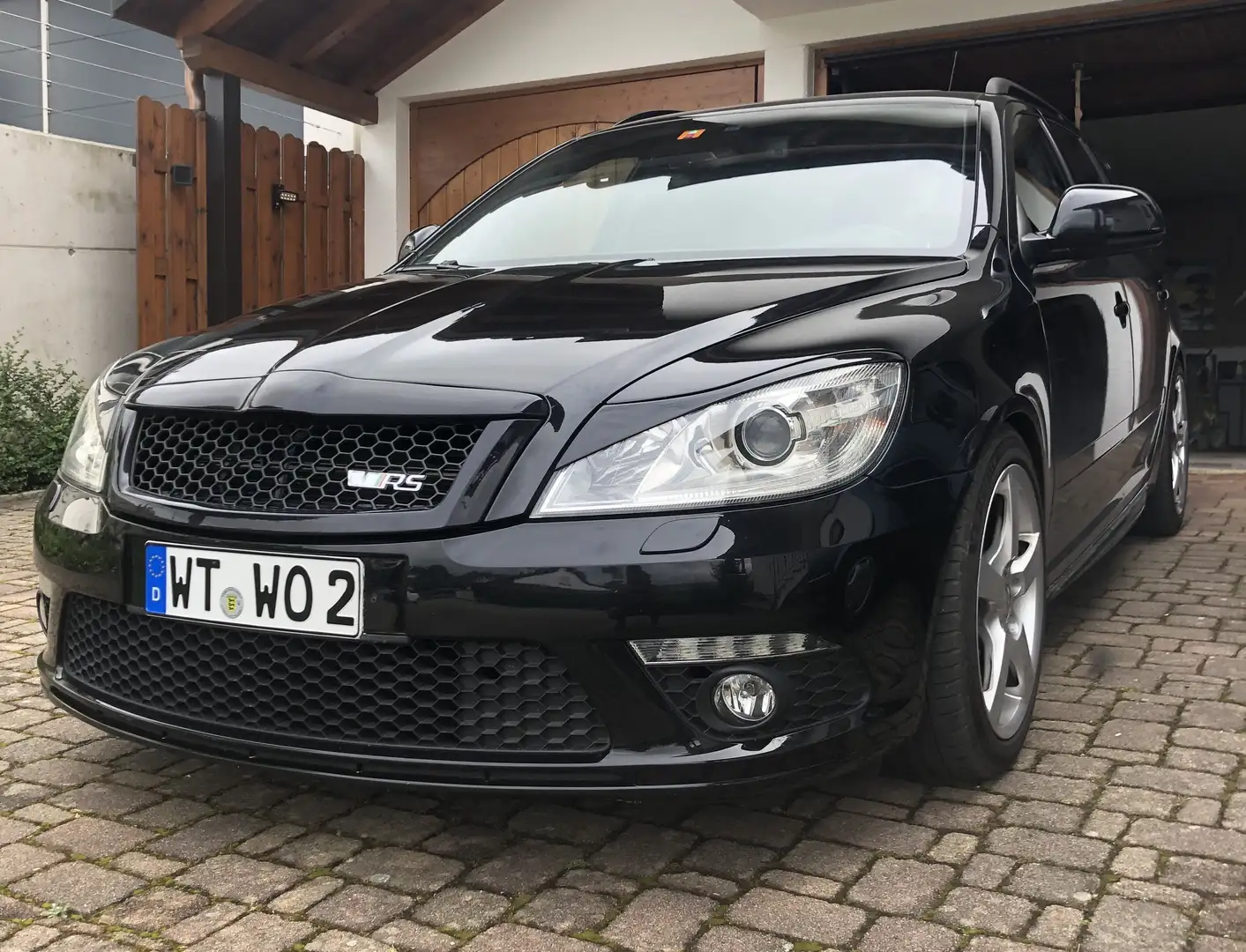 Skoda Octavia Octavia Combi 2.0 TDI DPF DSG RS Schwarz - 2