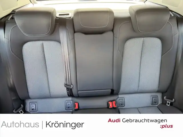 Audi Q2 view 10