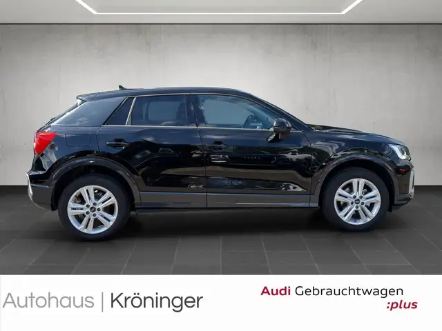 Audi Q2 view 4