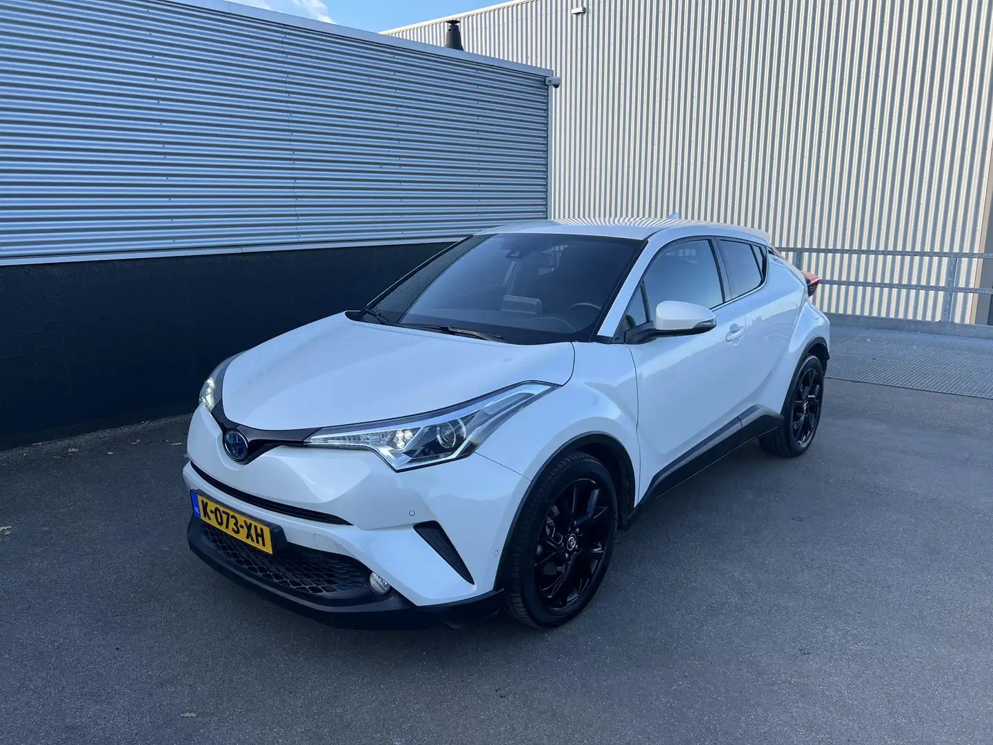 Toyota C-HR 1.8 Hybrid Style Trekhaak, Navigatie, Dodehoekdete Wit - 2