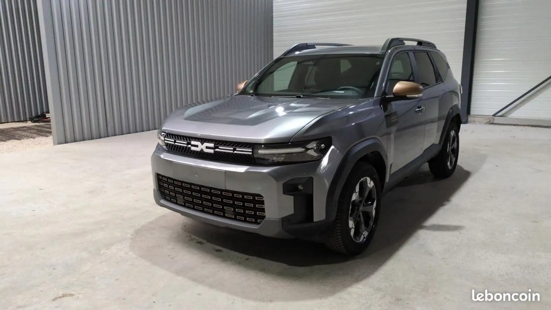 Dacia Bigster MILD HYBRID 130 4X4 EXTREME 0km %2B HAYON MOTORISE Pack Hiver Gris - 1