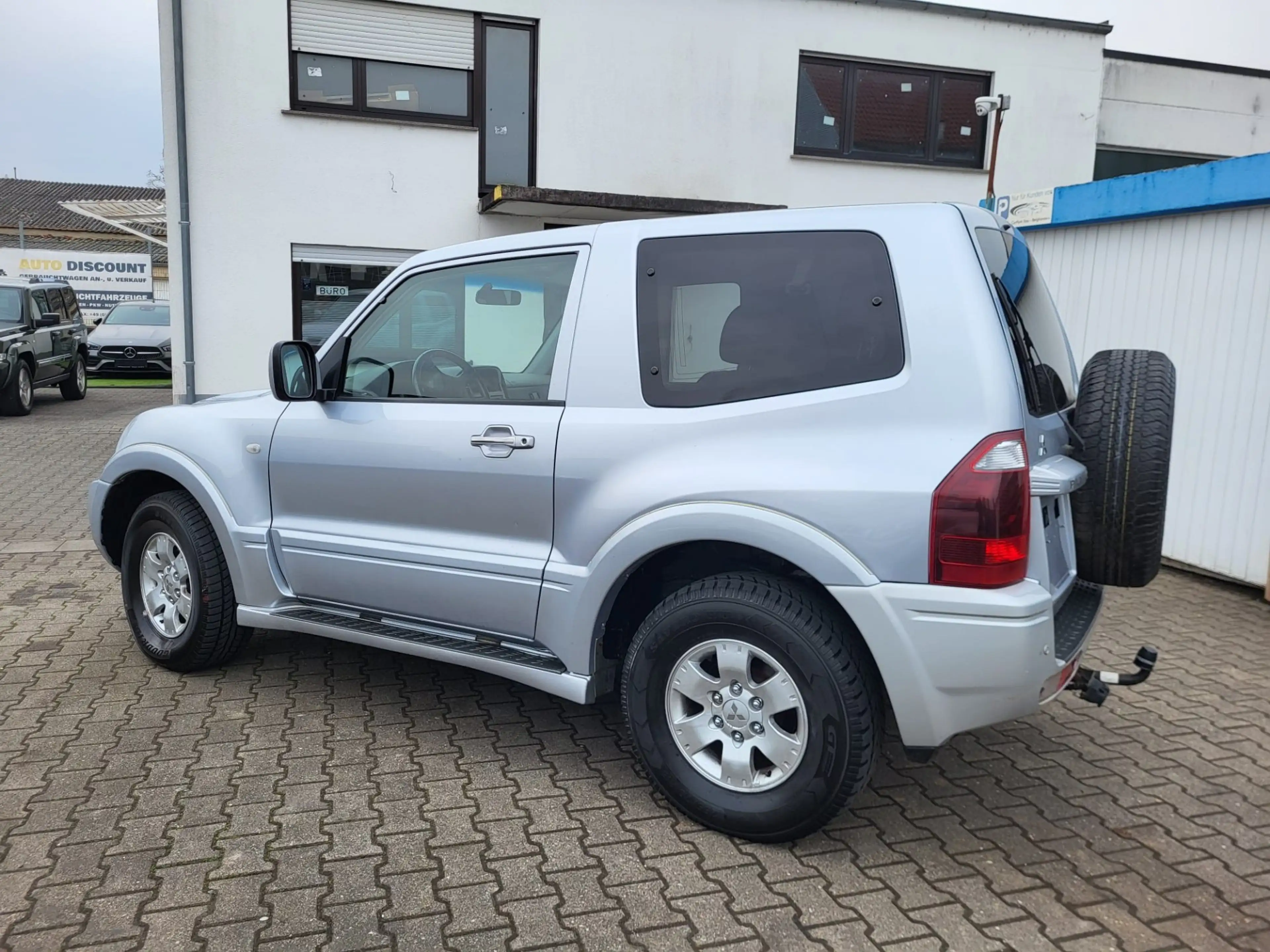 Mitsubishi Pajero 3.5 GDI Elegance **nur 107 Tkm** — photo 10