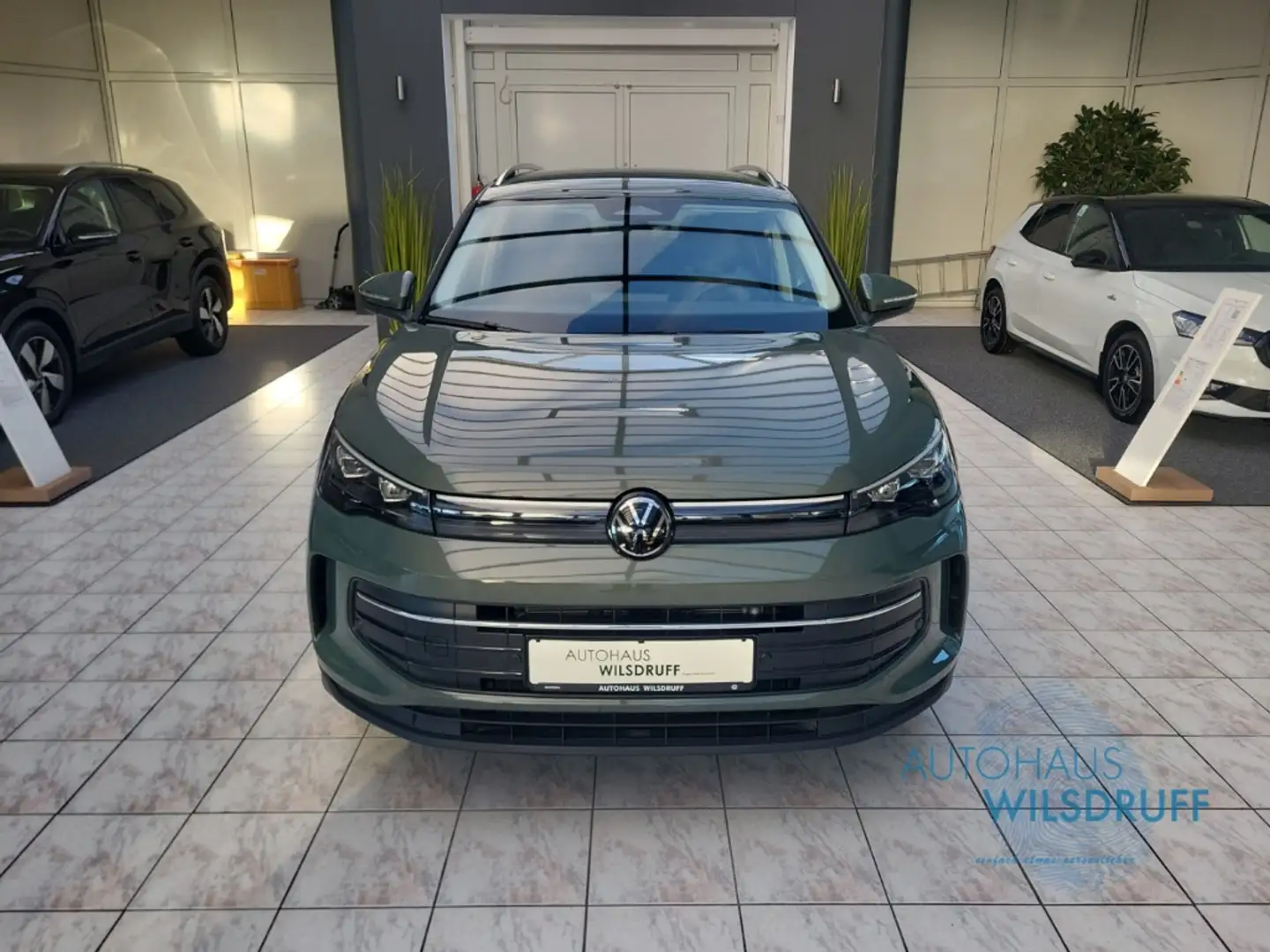 Volkswagen Tiguan 1.5 eTSI 110 kW Life LED AHK Totwinkel Grün - 2