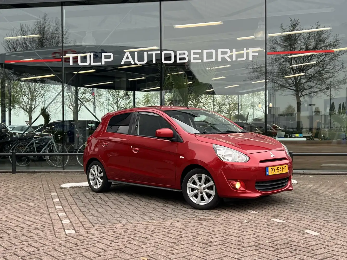 Mitsubishi Space Star 1.2 Intense+ 5 deurs Airco Navi Cruise Piros - 2