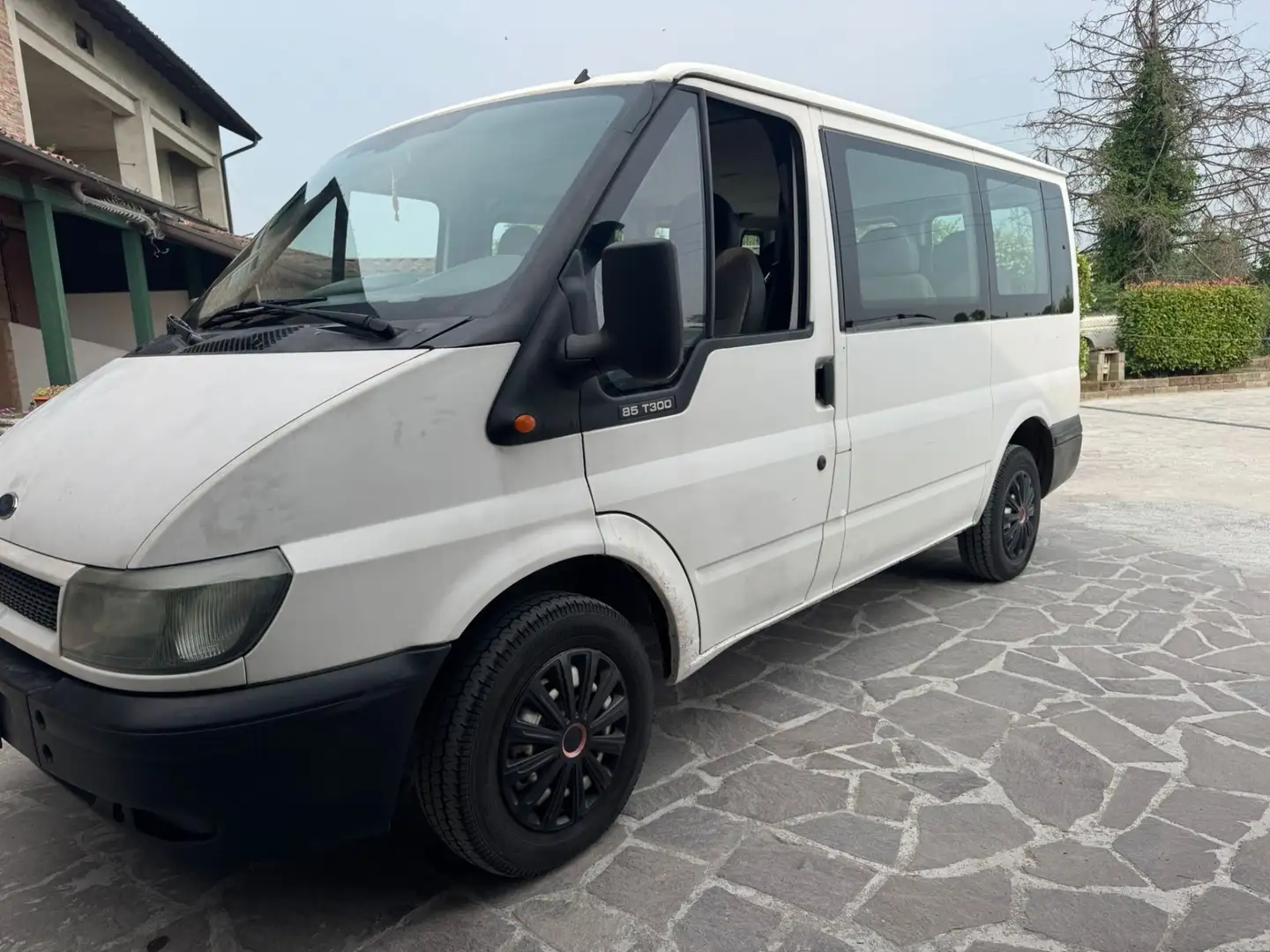 Ford Transit 300 2.0 TD/85 cat PC-TM Combi Blanco - 1