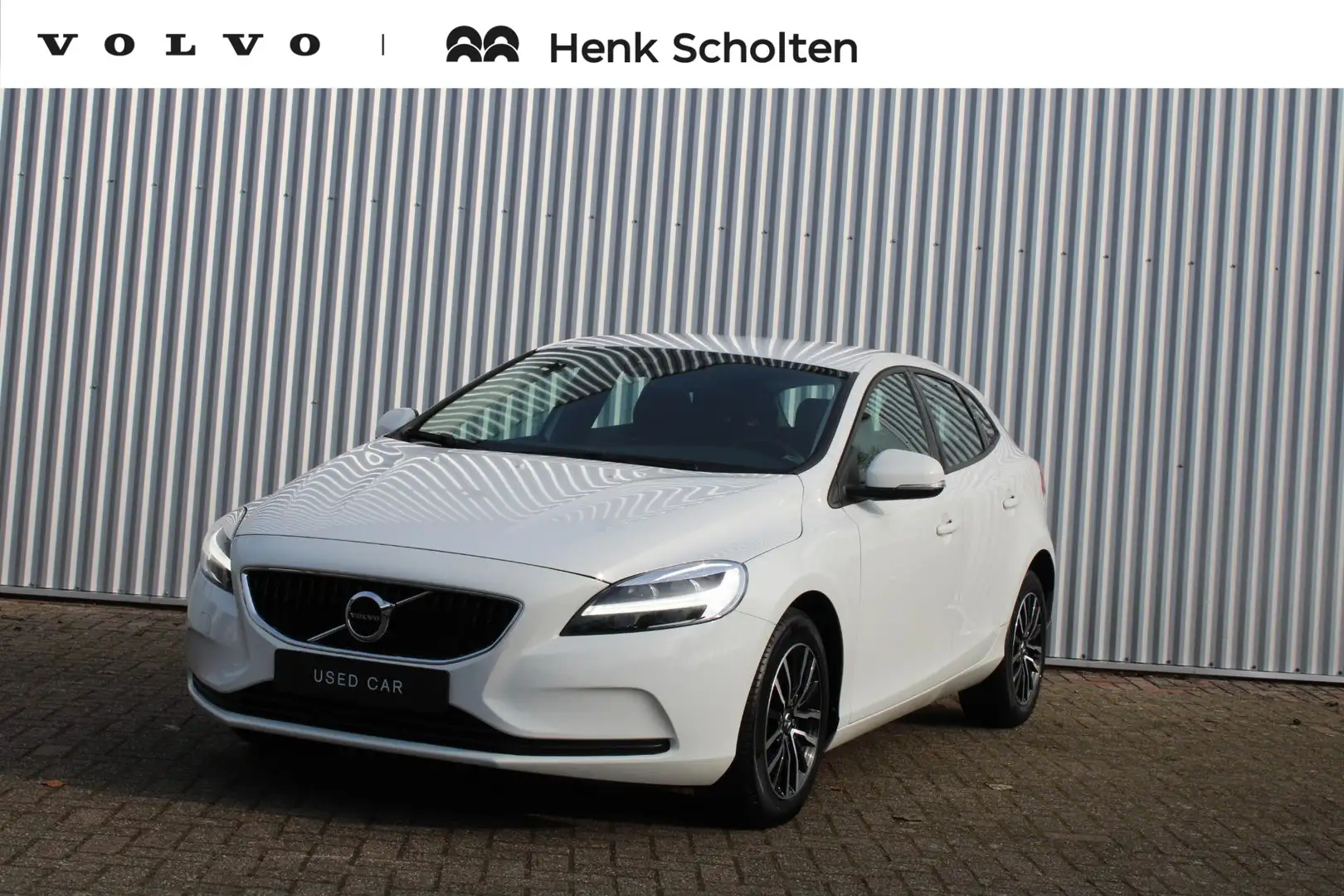 Volvo V40 T2 Automaat Polar+ | Full map Navigatie|Park Assis Wit - 1