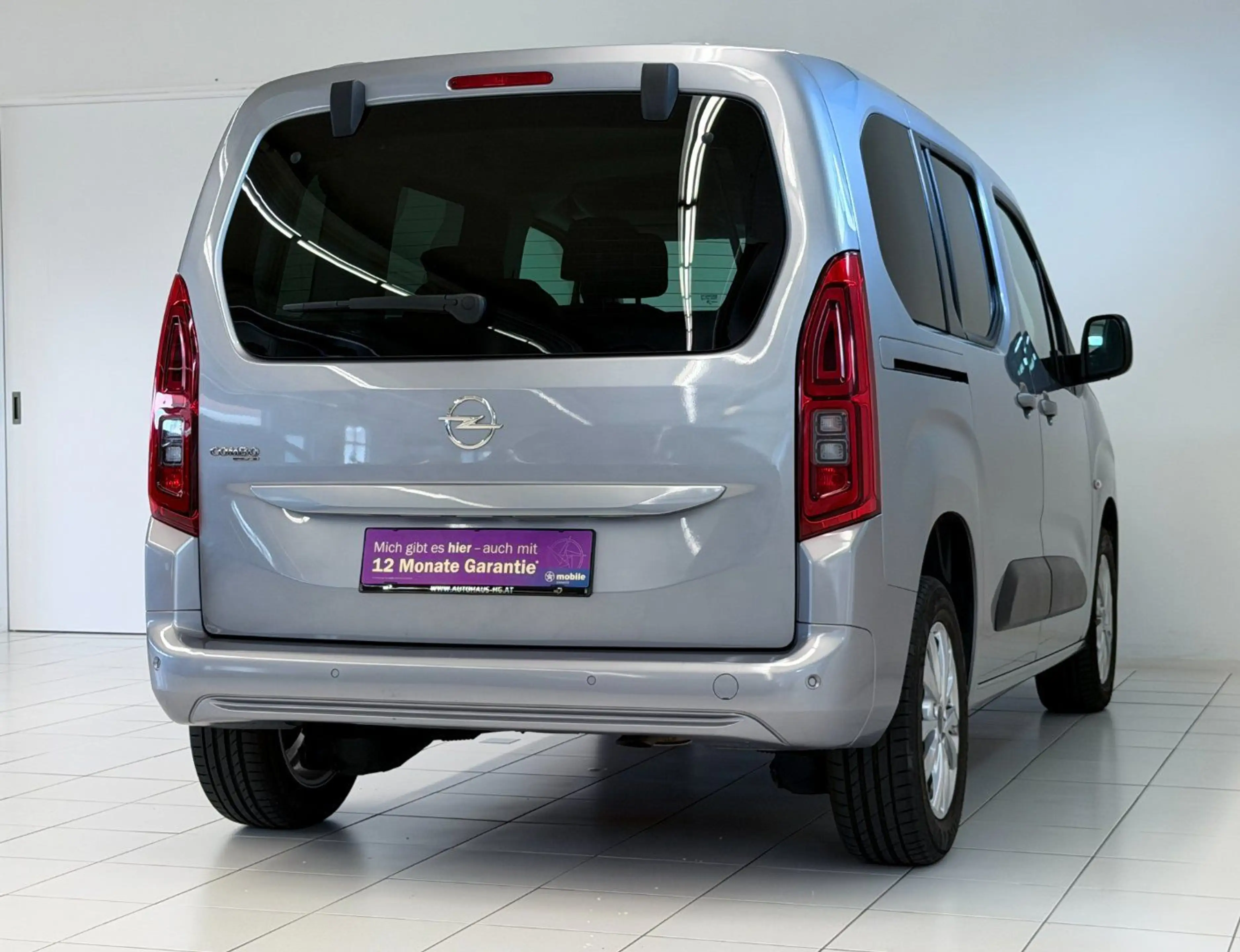 Opel Combo Life 1.2 Turbo Edition — photo 8