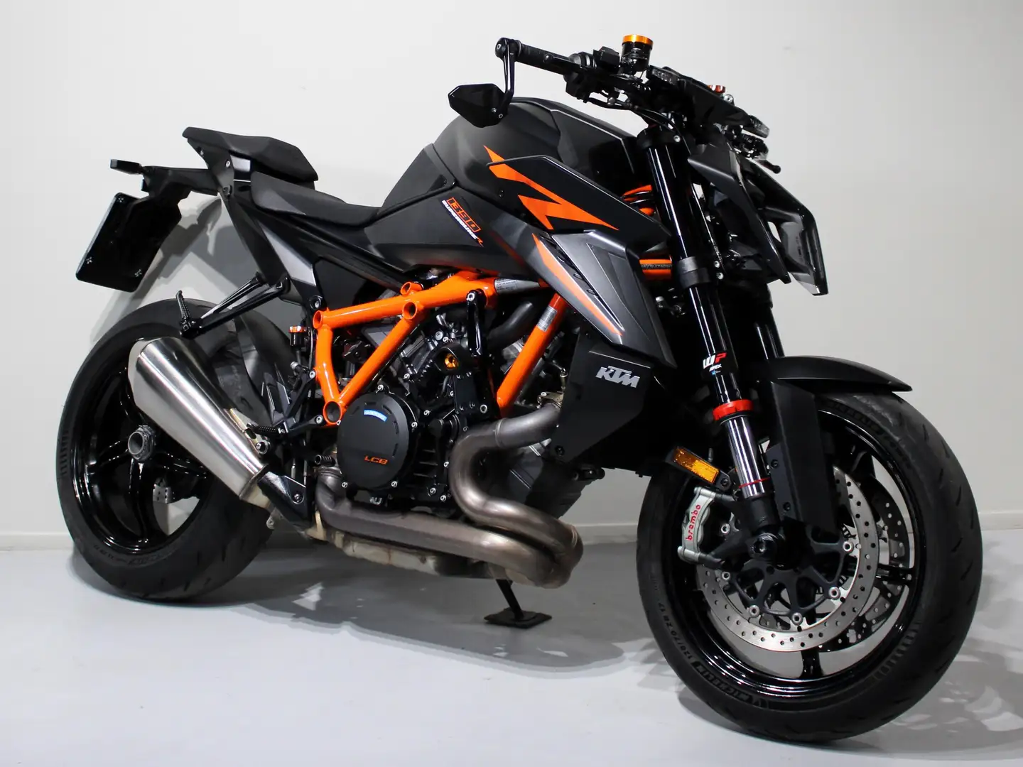 KTM 1390 Super Duke R - 2