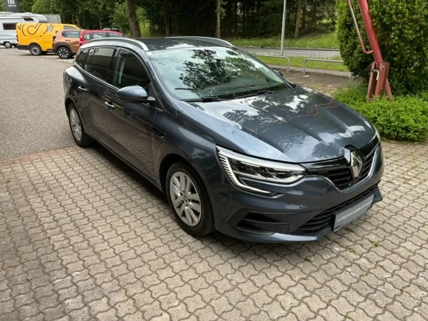 Renault Megane Grandtour Zen TCe 115 PF Grau - 1