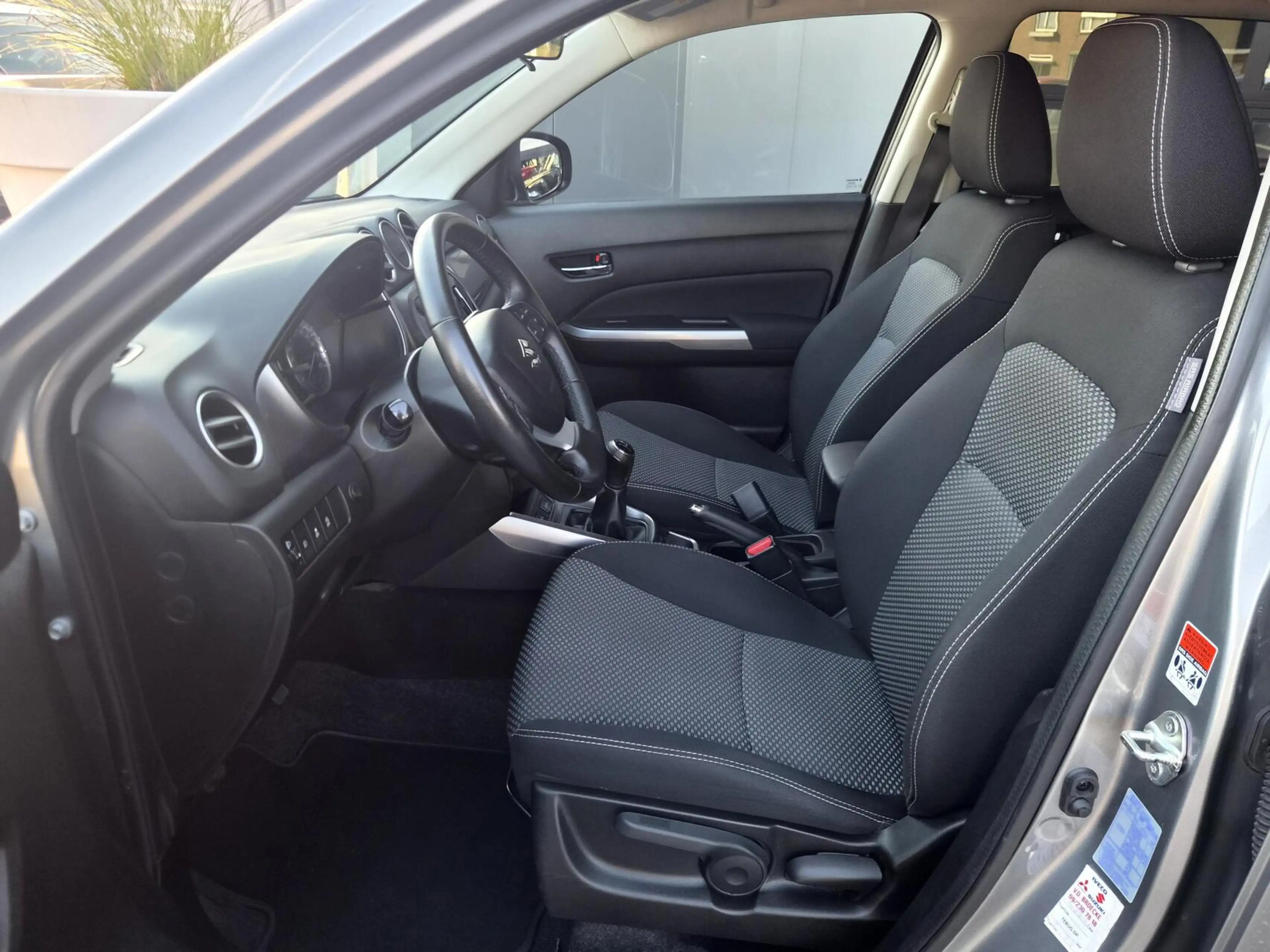 Suzuki Vitara 1.0 Boosterjet Select 1e Eig! |Navi|Cam.|Clima — photo 4