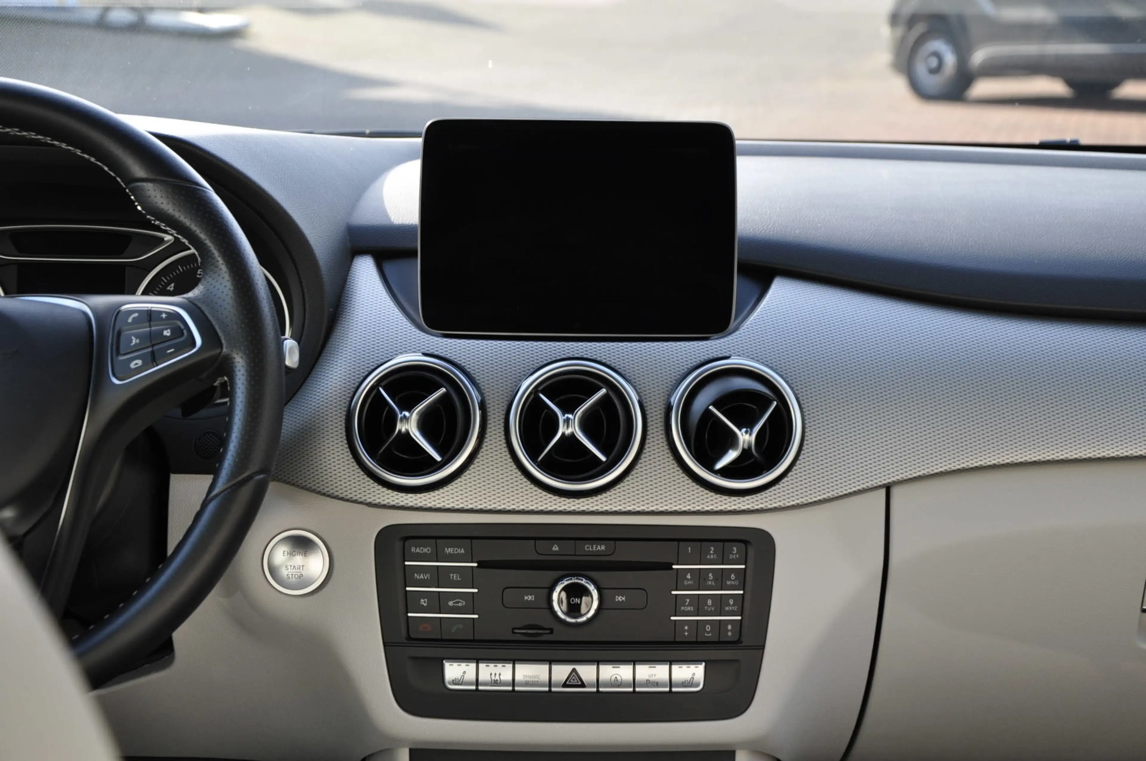 Mercedes-Benz B 200 *NAVI*BLUETHOOTH*PDC* — photo 14