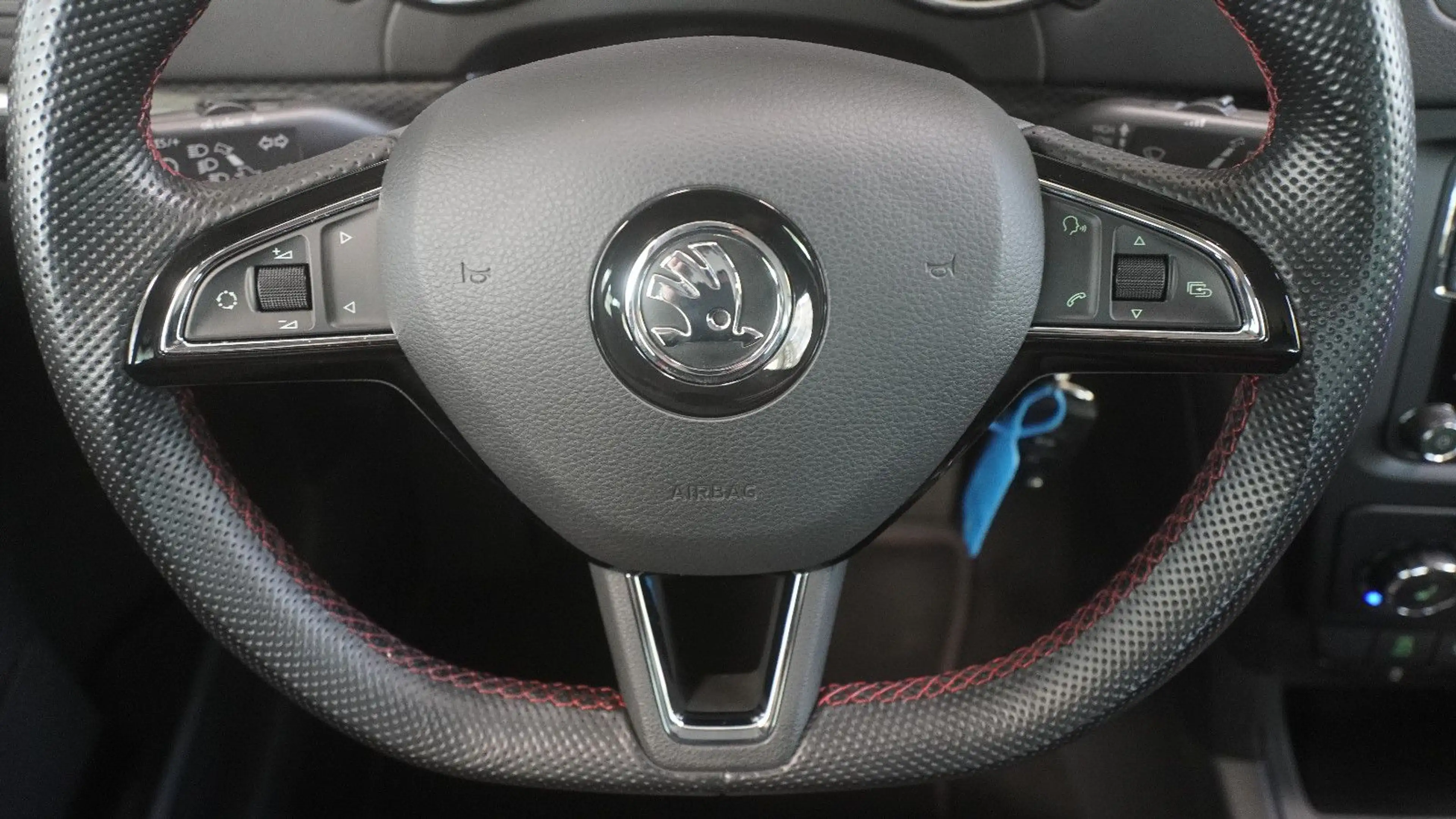 Skoda Yeti Monte Carlo 4x4 DSG *DAB*NAVI*KAM*SHZ*XENON — photo 11