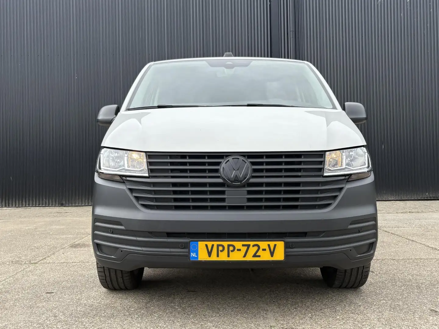 Volkswagen T6.1 Transporter 2.0TDI L2H1 | 2x Schuifdeur | 18 inch LMV | Stoelv Blanc - 2