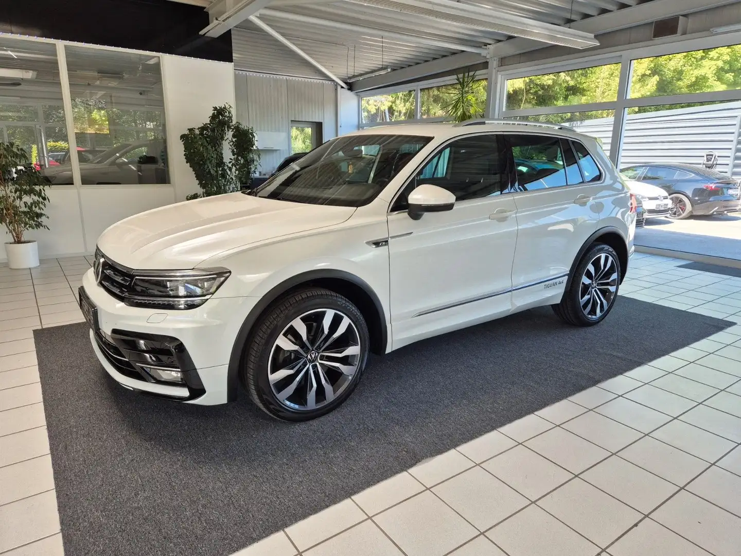 Volkswagen Tiguan Highline*4M*R-LINE*APP*SHZ*LED* Blanc - 1